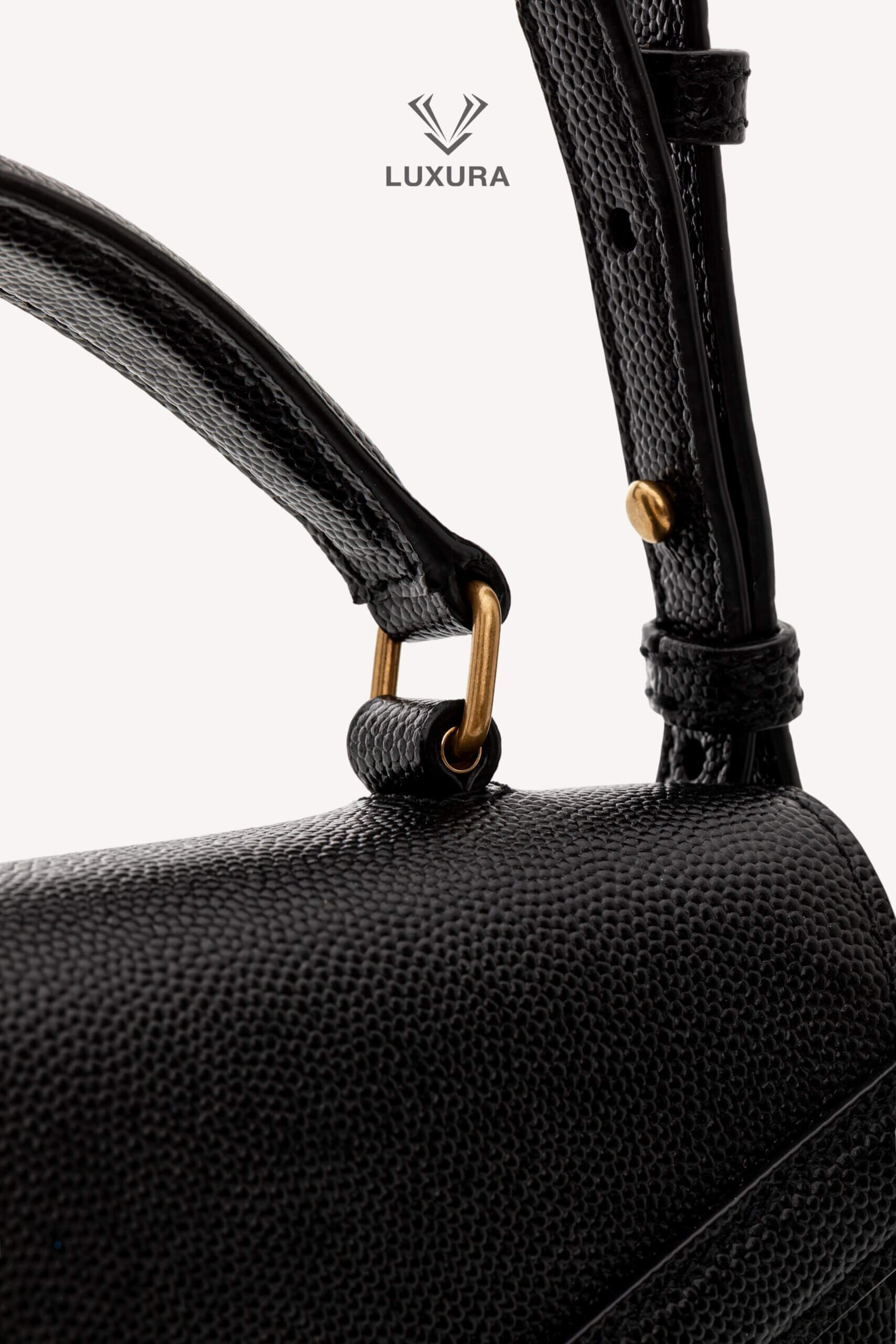 <span style="font-size: 10px;letter-spacing: .15em">HARD TO FIND</span><br>            <strong>SAINT LAURENT</strong><br>            <div style="margin-top:10px;font-size:16px">Cassandra Mini Top Handle In Grain De Poudre Embossed Leather Black</div><br> - Image 18