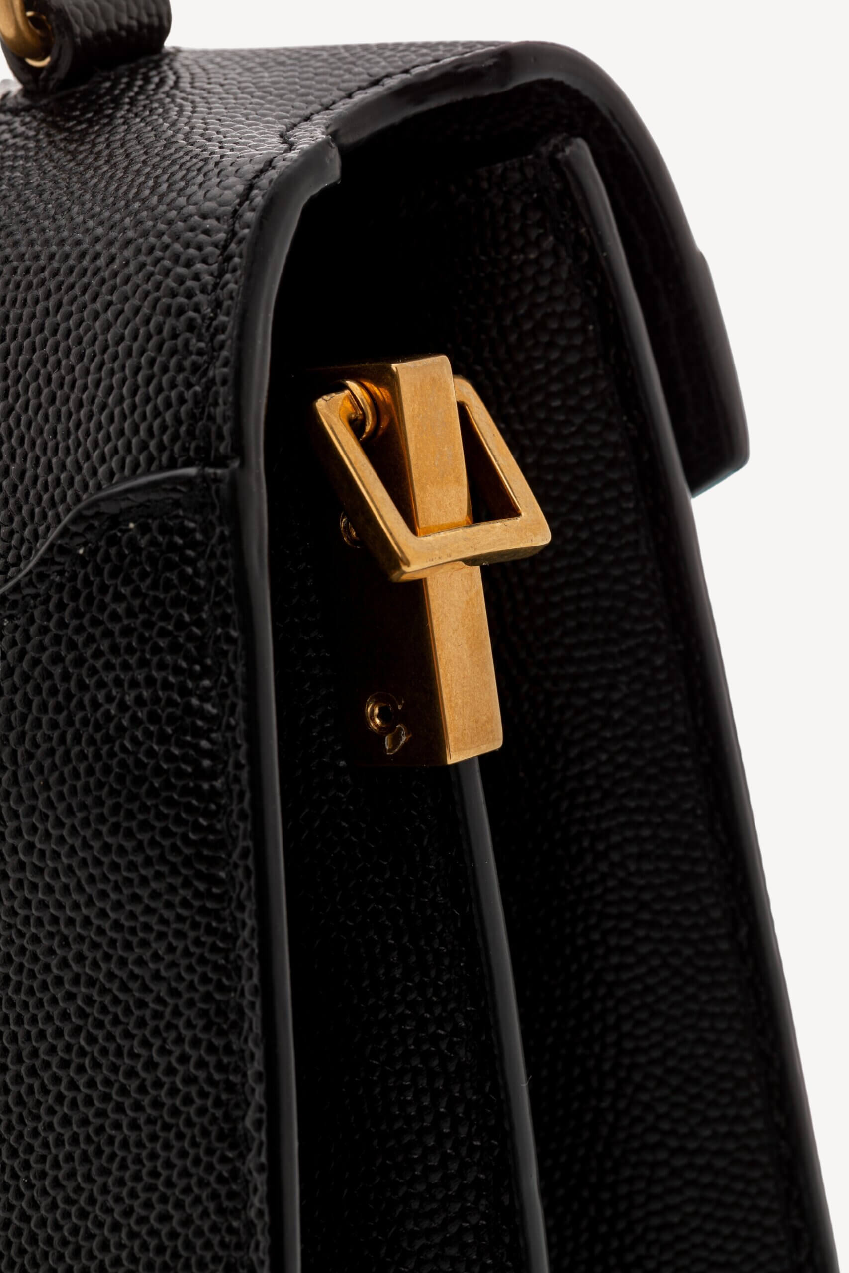 <span style="font-size: 10px;letter-spacing: .15em">HARD TO FIND</span><br>            <strong>SAINT LAURENT</strong><br>            <div style="margin-top:10px;font-size:16px">Cassandra Mini Top Handle In Grain De Poudre Embossed Leather Black</div><br> - Image 22