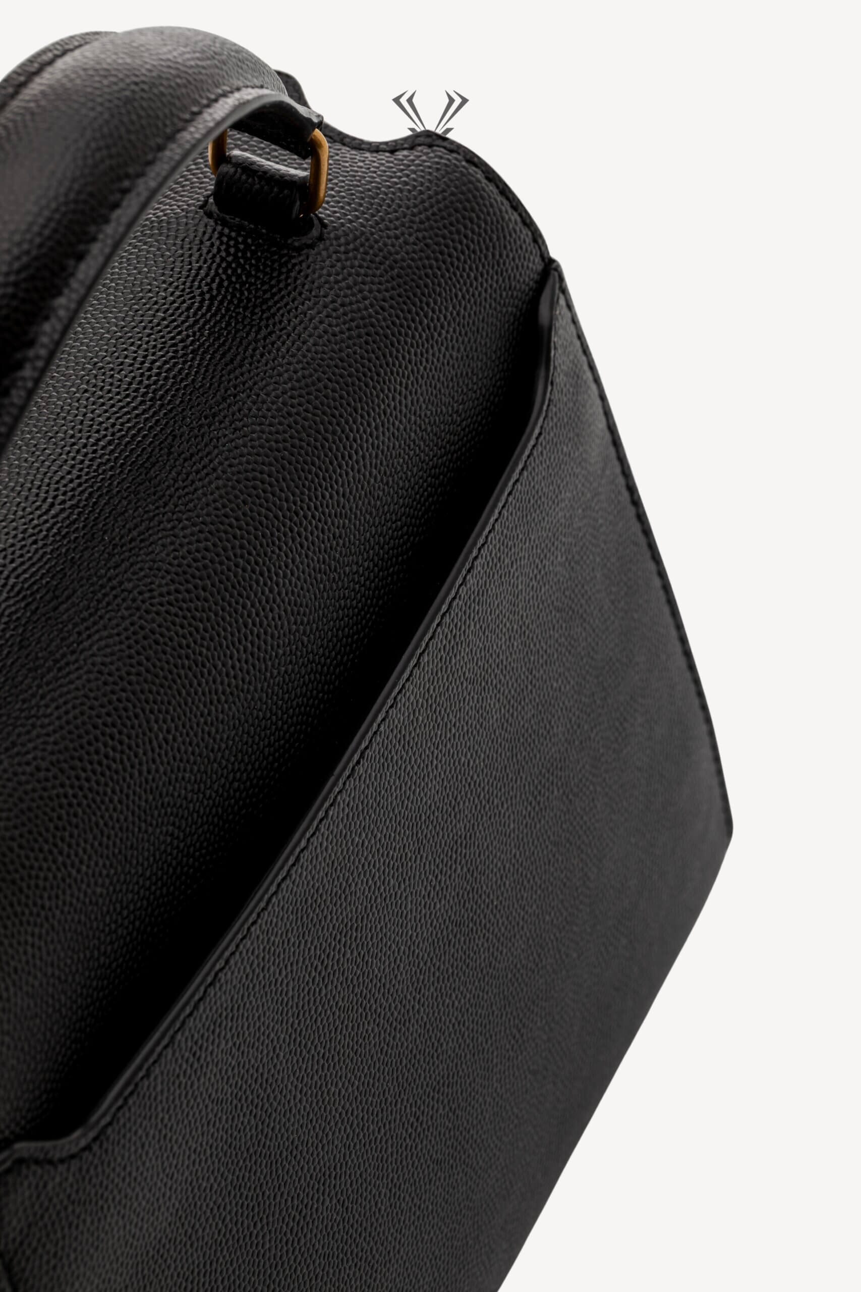 <span style="font-size: 10px;letter-spacing: .15em">HARD TO FIND</span><br>            <strong>SAINT LAURENT</strong><br>            <div style="margin-top:10px;font-size:16px">Cassandra Mini Top Handle In Grain De Poudre Embossed Leather Black</div><br> - Image 23