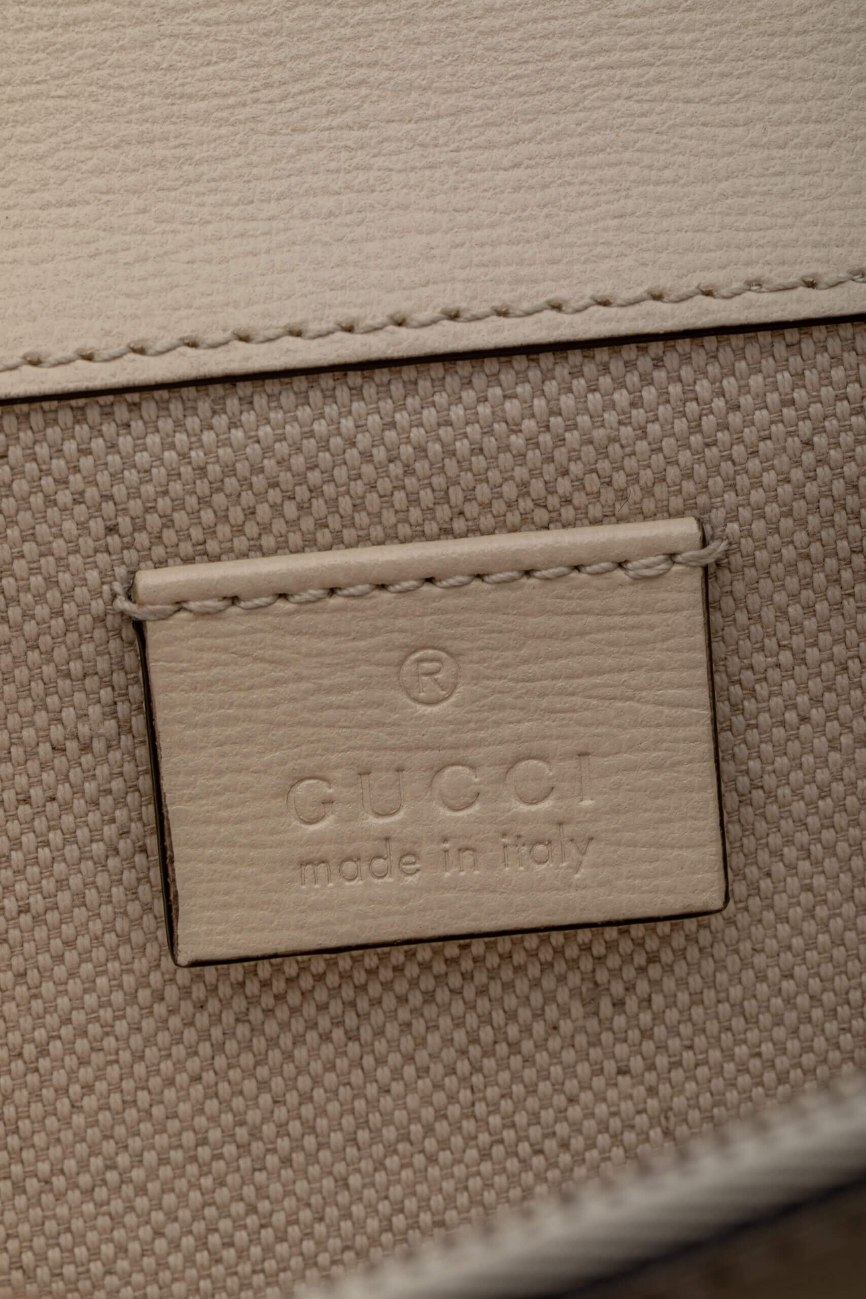 <span style="font-size: 10px;letter-spacing: .15em">HARD TO FIND</span><br> <strong>GUCCI</strong><br> <div style="margin-top:10px;font-size:16px">Azalea Calfski Tricolor Small Dionysus Shoulder Bag><br> - Image 22