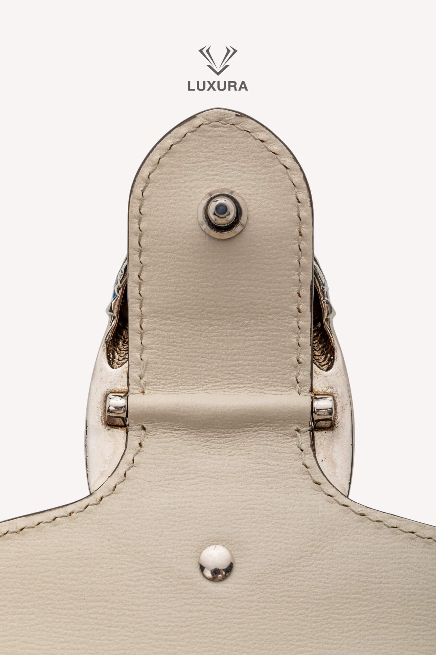 <span style="font-size: 10px;letter-spacing: .15em">HARD TO FIND</span><br> <strong>GUCCI</strong><br> <div style="margin-top:10px;font-size:16px">Azalea Calfski Tricolor Small Dionysus Shoulder Bag><br> - Image 20