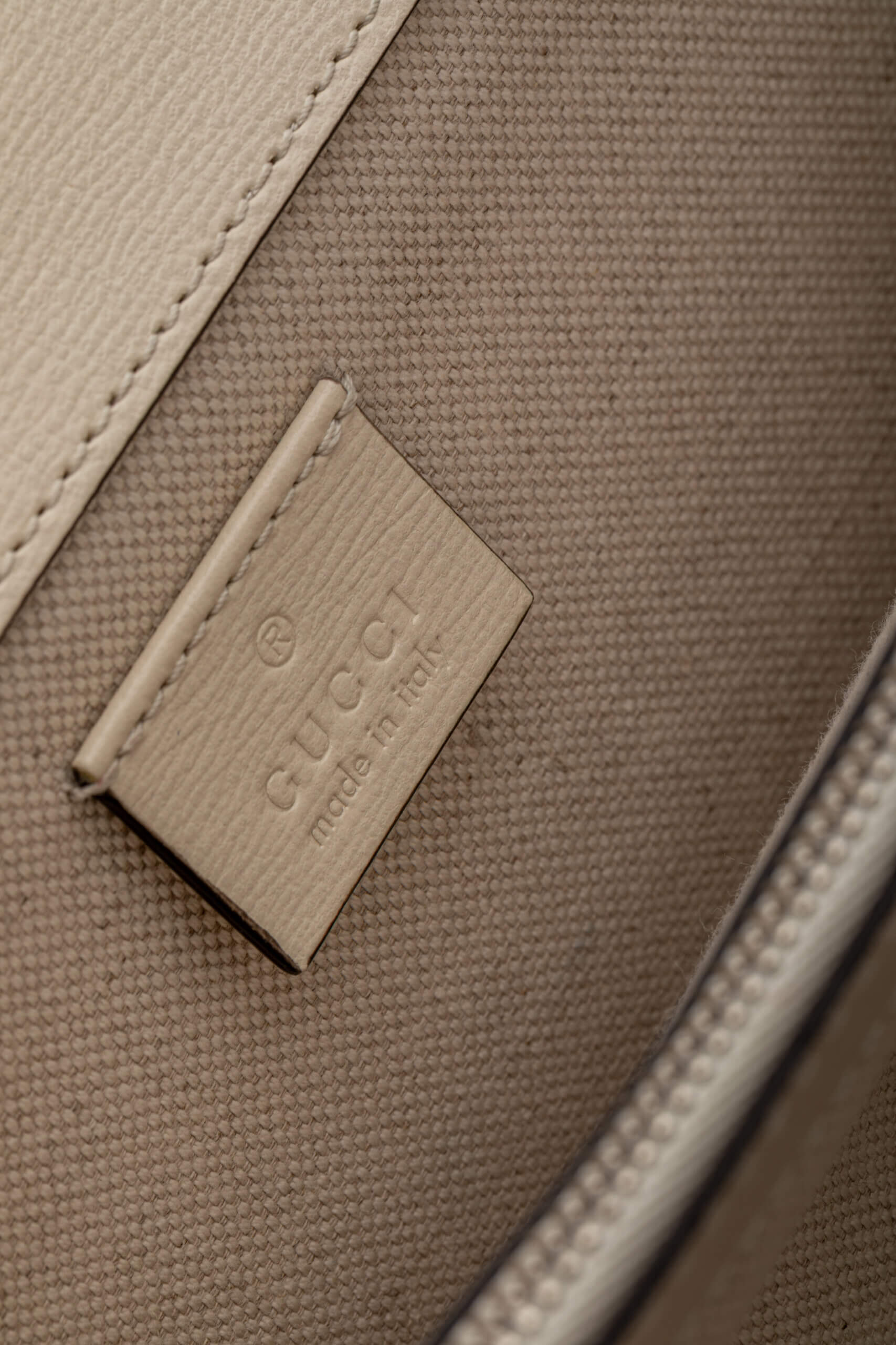 <span style="font-size: 10px;letter-spacing: .15em">HARD TO FIND</span><br> <strong>GUCCI</strong><br> <div style="margin-top:10px;font-size:16px">Azalea Calfski Tricolor Small Dionysus Shoulder Bag><br> - Image 19