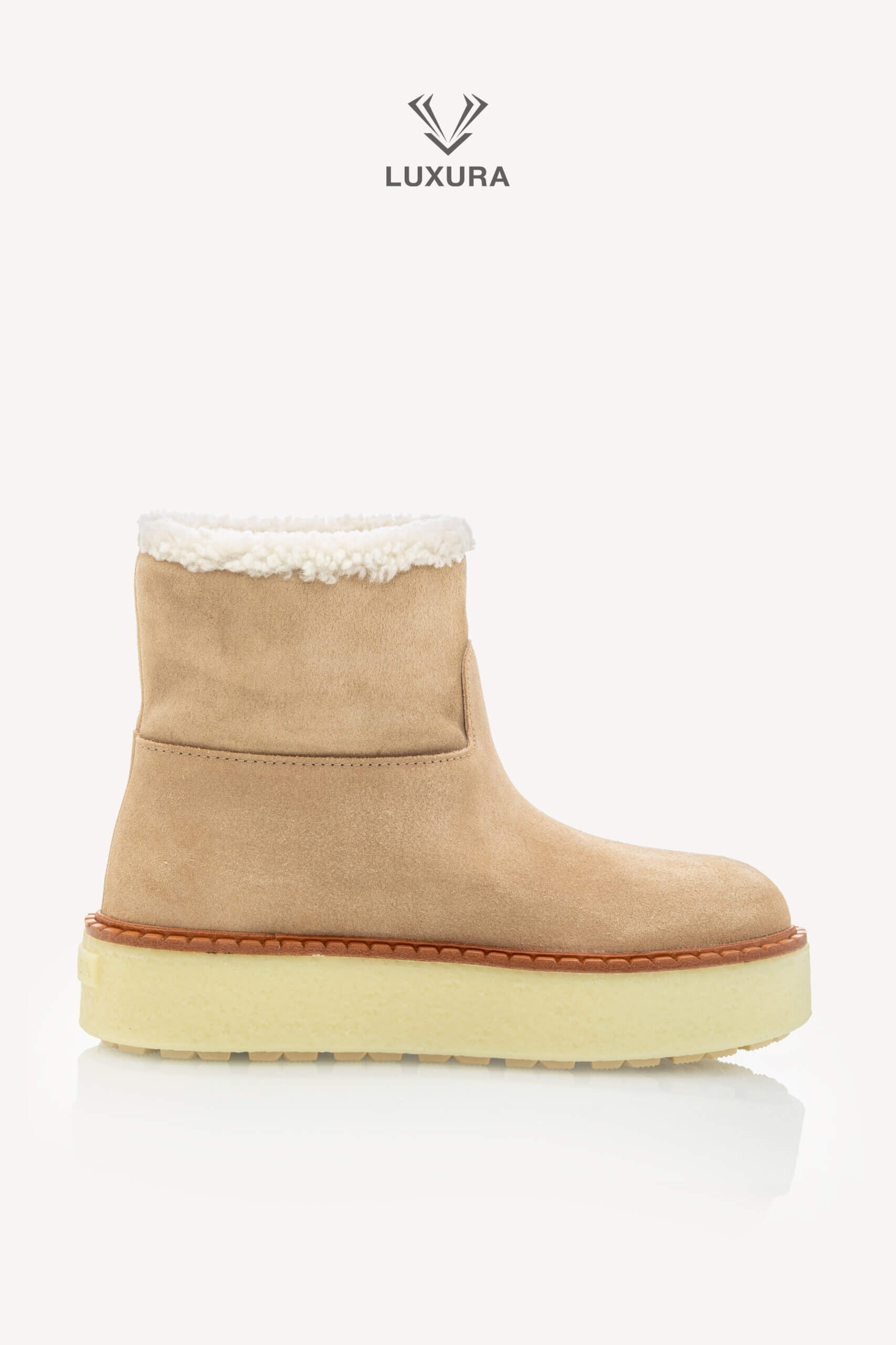 <span style="font-size: 10px; color: rgb(101, 101, 101);letter-spacing: .15em;">HARD TO FIND</span><br><strong> PRADA </strong><br><div style="margin-top:10px; font-size:16px;"> Suede Booties Ecru 39.5 </div><br> - Image 8