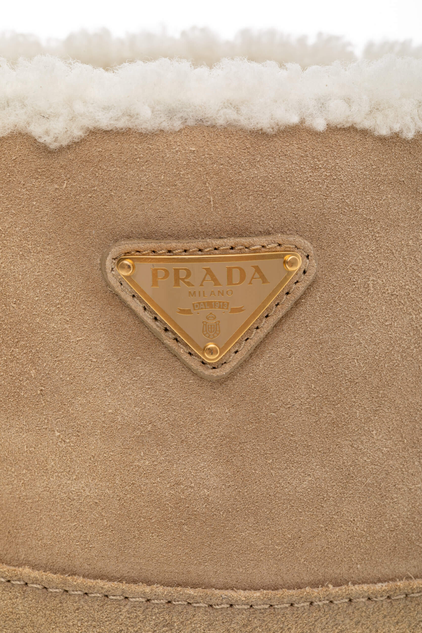 <span style="font-size: 10px; color: rgb(101, 101, 101);letter-spacing: .15em;">HARD TO FIND</span><br><strong> PRADA </strong><br><div style="margin-top:10px; font-size:16px;"> Suede Booties Ecru 39.5 </div><br> - Image 16