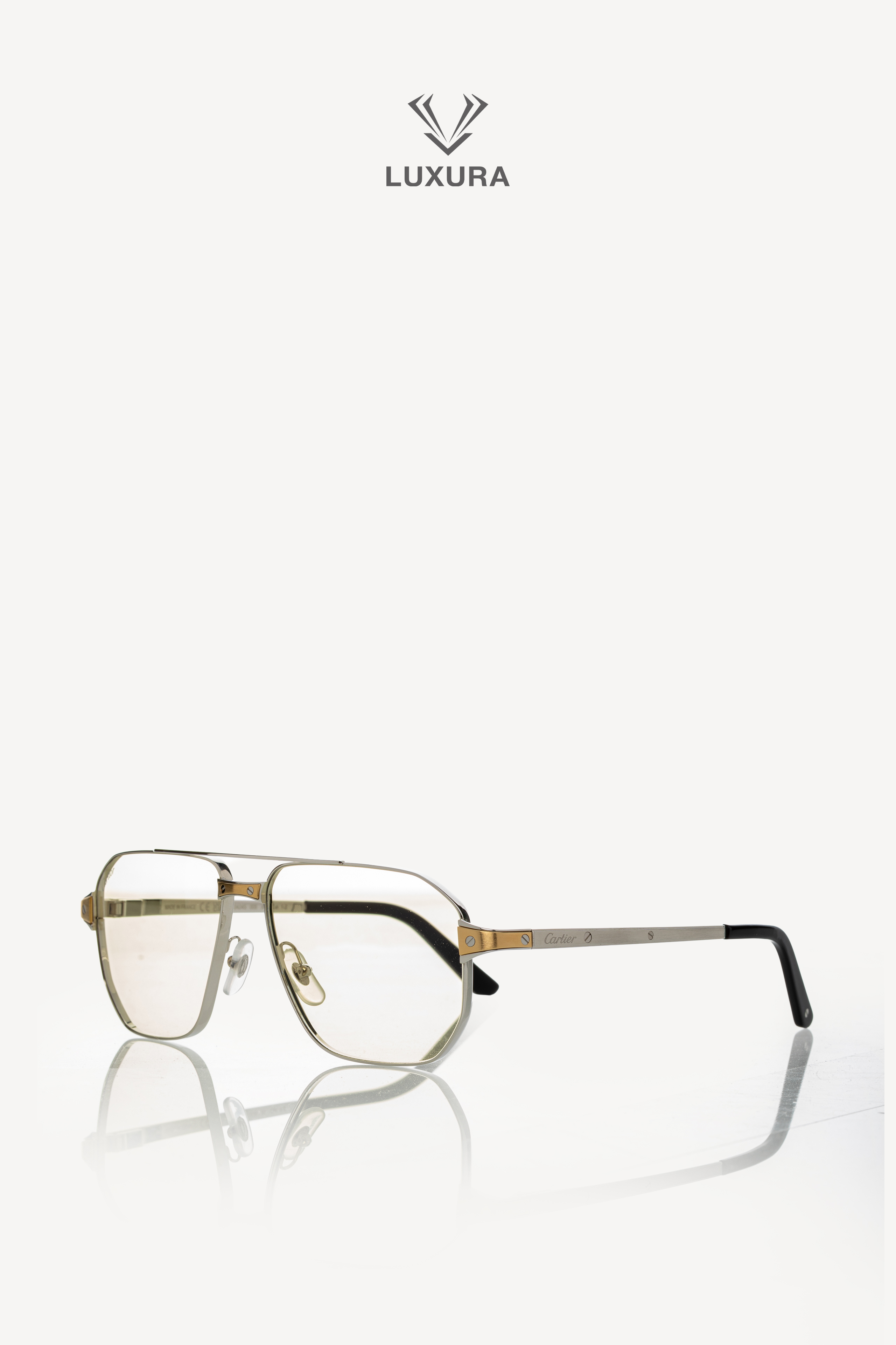 <span style="font-size: 10px; color: rgb(101, 101, 101);letter-spacing: .15em;">BEST DEAL </span><br><strong> CARTIER</strong><br><div style="margin-top:10px; font-size:16px;"> Santos de Cartier Sunglasses CT0424S 005</div><br>