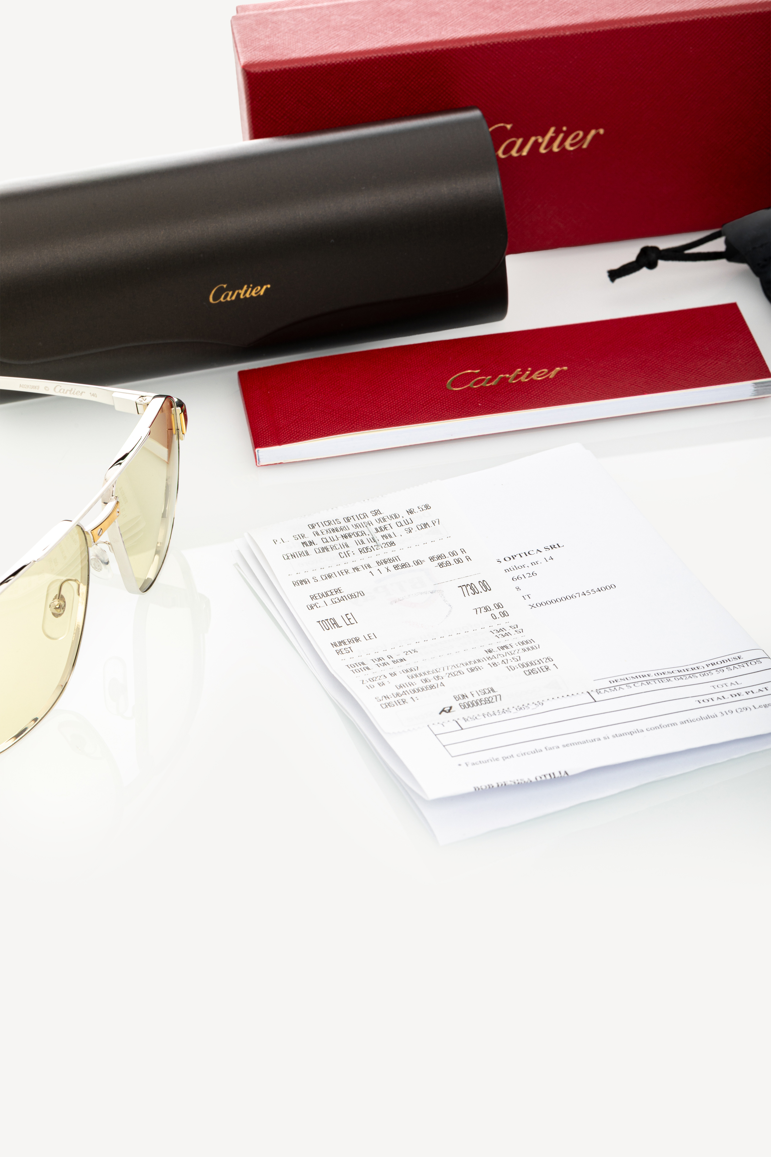<span style="font-size: 10px; color: rgb(101, 101, 101);letter-spacing: .15em;">BEST DEAL </span><br><strong> CARTIER</strong><br><div style="margin-top:10px; font-size:16px;"> Santos de Cartier Sunglasses CT0424S 005</div><br> - Image 9