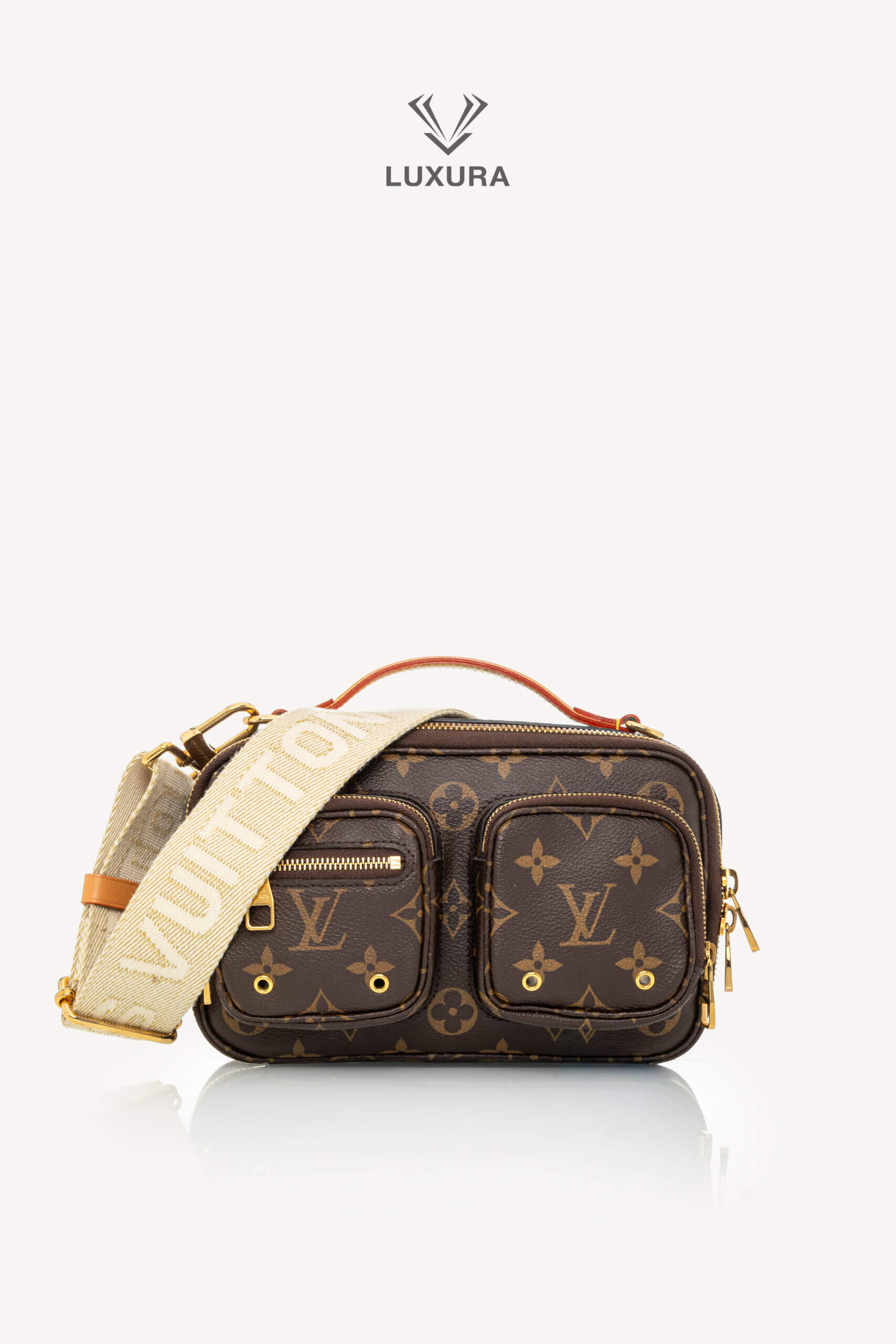 <span style="font-size: 10px;letter-spacing: .15em">HARD TO FIND</span><br> <strong>LOUIS VUITTON</strong><br> <div style="margin-top:10px;font-size:16px">Monogram Utility Crossbody</div><br> - Image 5