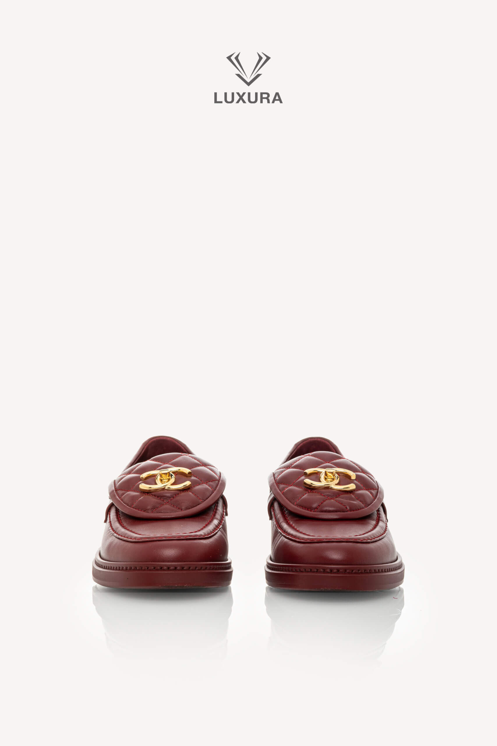 <span style="font-size: 10px;letter-spacing: .15em">HARD TO FIND</span><br> <strong>CHANEL</strong><br> <div style="margin-top:10px;font-size:16px">Crumpled Lambskin Quilted CC Turnlock Moccasins Burgundy 37C</div><br> - Image 7