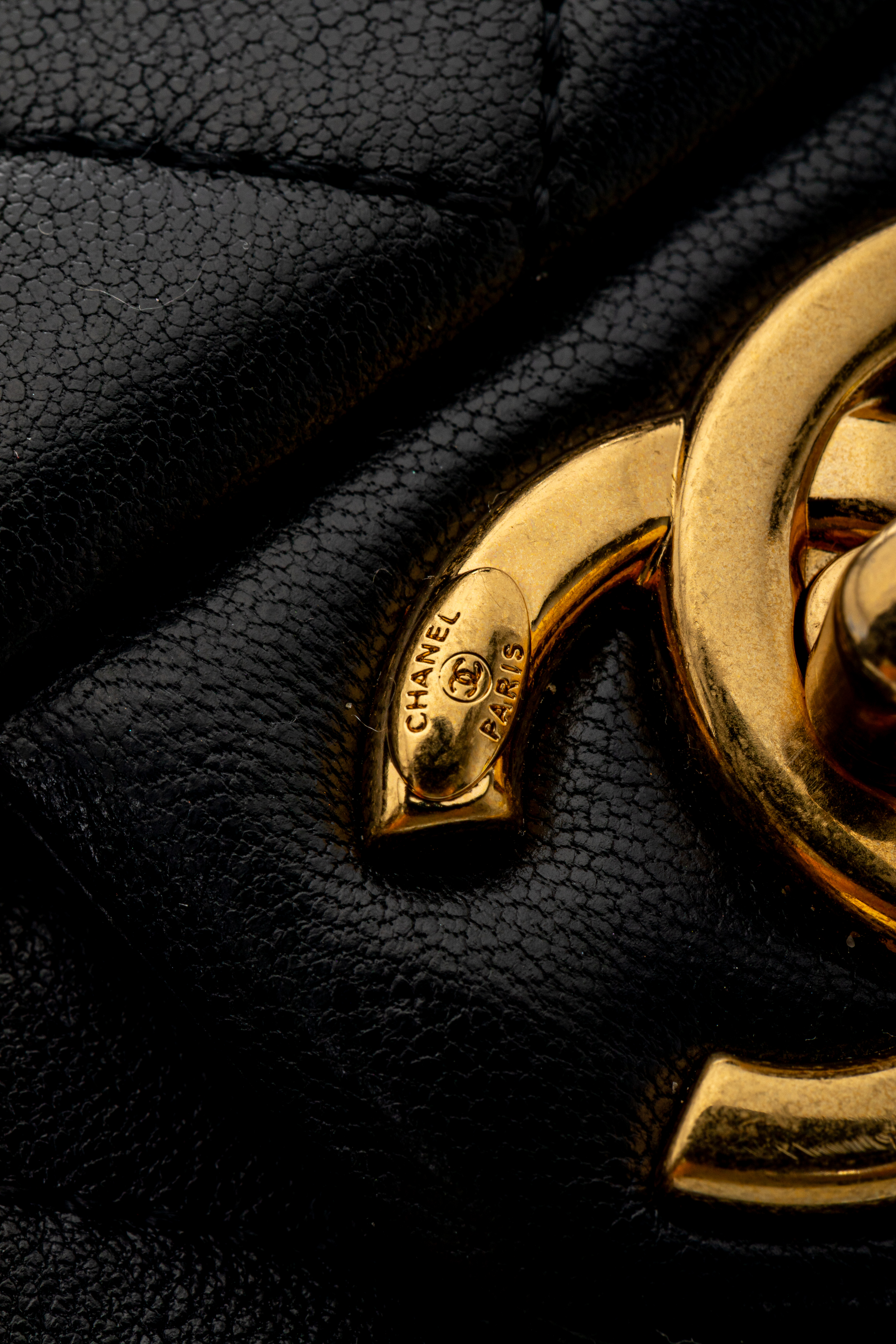 <span style="font-size: 10px;letter-spacing: .15em">HARD TO FIND</span><br>            <strong>CHANEL</strong><br>            <div style="margin-top:10px;font-size:16px">Mini Quilted Lambskin Round Top Handle Flap Bag Black</div><br> - Image 17