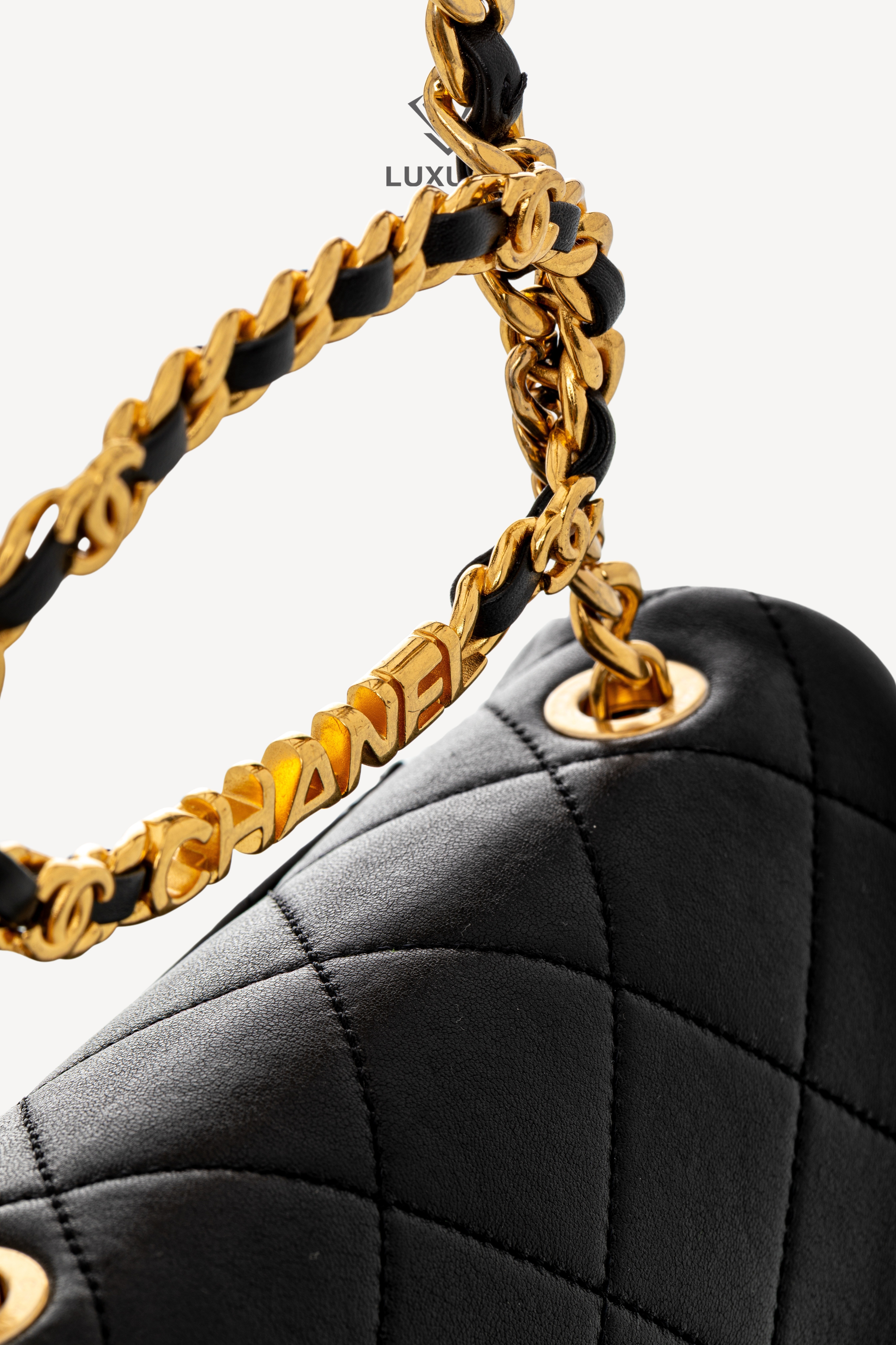 <span style="font-size: 10px;letter-spacing: .15em">HARD TO FIND</span><br>            <strong>CHANEL</strong><br>            <div style="margin-top:10px;font-size:16px">Mini Quilted Lambskin Round Top Handle Flap Bag Black</div><br> - Image 12