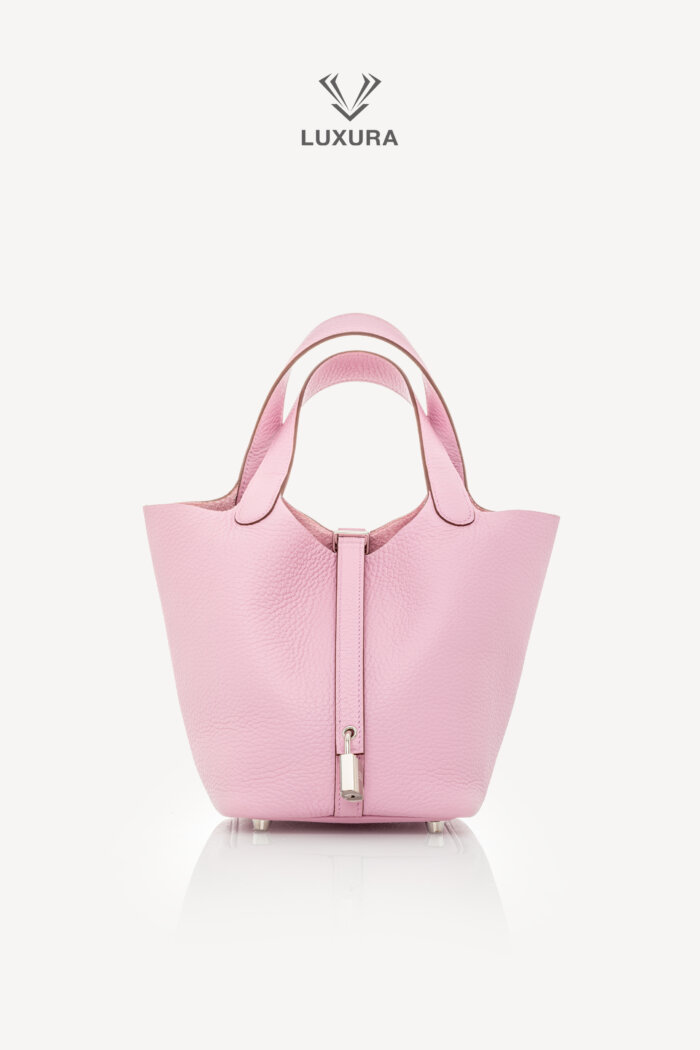 <span style="font-size: 10px;letter-spacing: .15em">HARD TO FIND</span><br>            <strong>HERMES</strong><br>            <div style="margin-top:10px;font-size:16px">Taurillon Clemence Picotin Lock 18 Mauve Sylvestre Palladium Hardware</div><br>