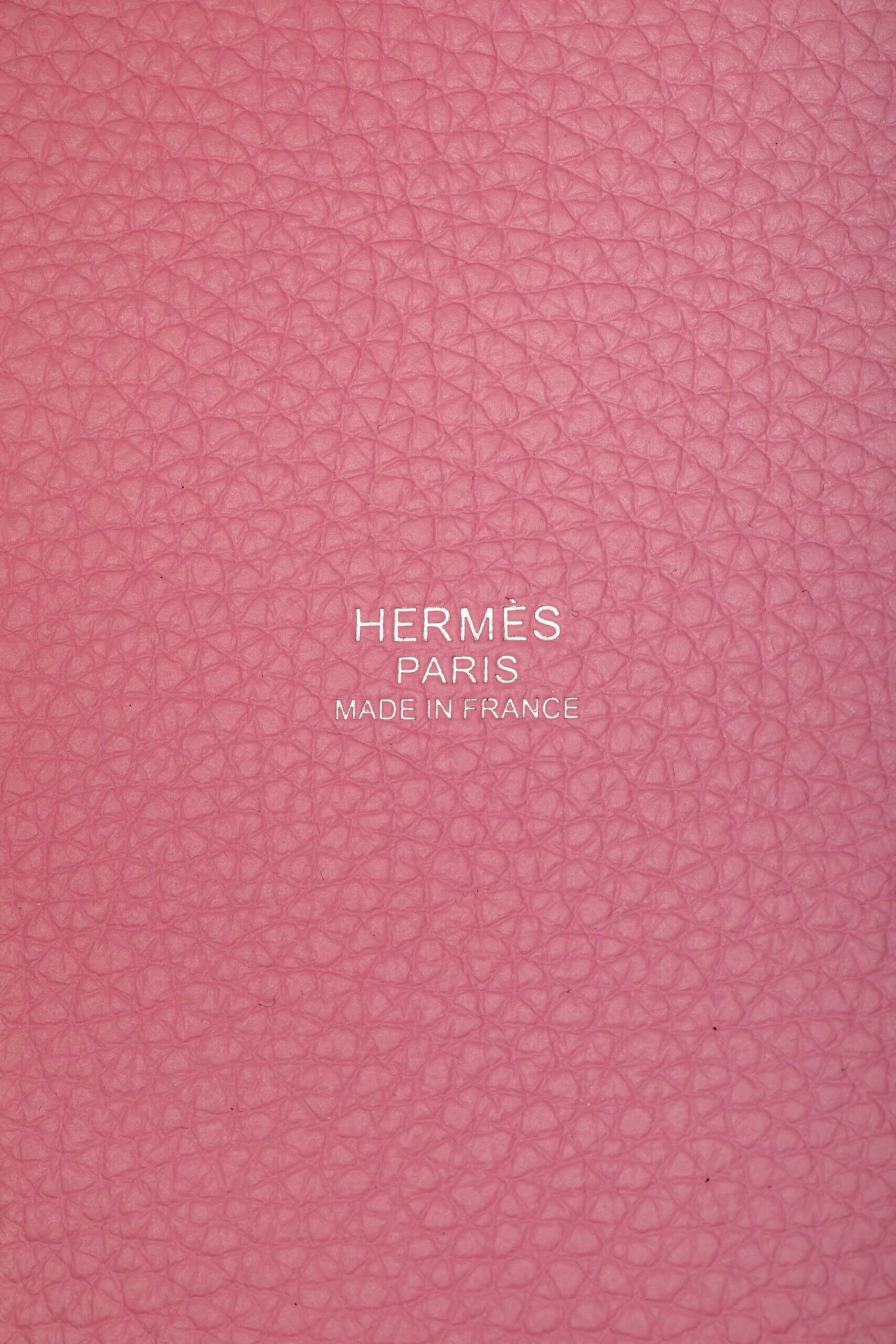 <span style="font-size: 10px;letter-spacing: .15em">HARD TO FIND</span><br>            <strong>HERMES</strong><br>            <div style="margin-top:10px;font-size:16px">Taurillon Clemence Picotin Lock 18 Mauve Sylvestre Palladium Hardware</div><br> - Image 18