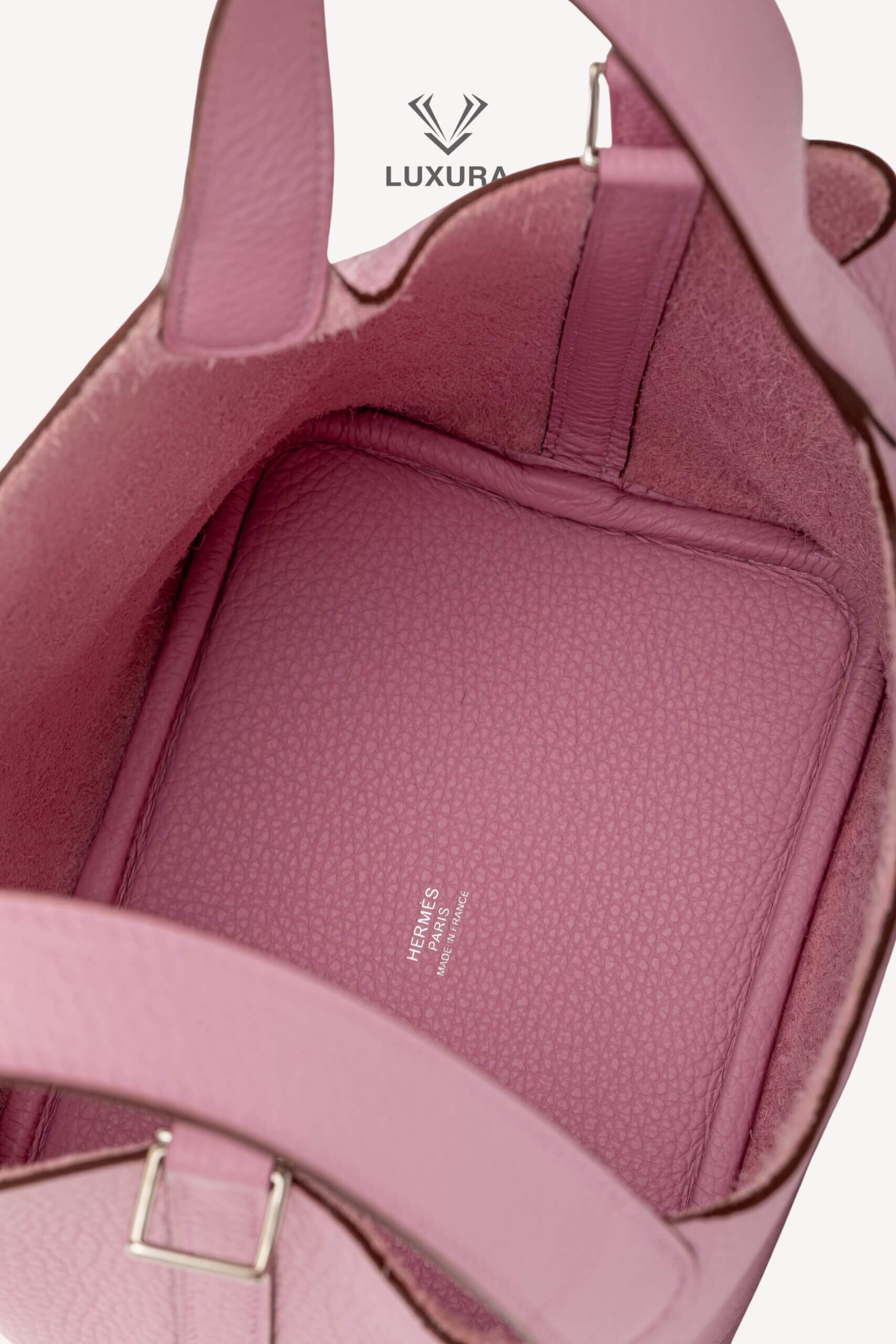 <span style="font-size: 10px;letter-spacing: .15em">HARD TO FIND</span><br>            <strong>HERMES</strong><br>            <div style="margin-top:10px;font-size:16px">Taurillon Clemence Picotin Lock 18 Mauve Sylvestre Palladium Hardware</div><br> - Image 19