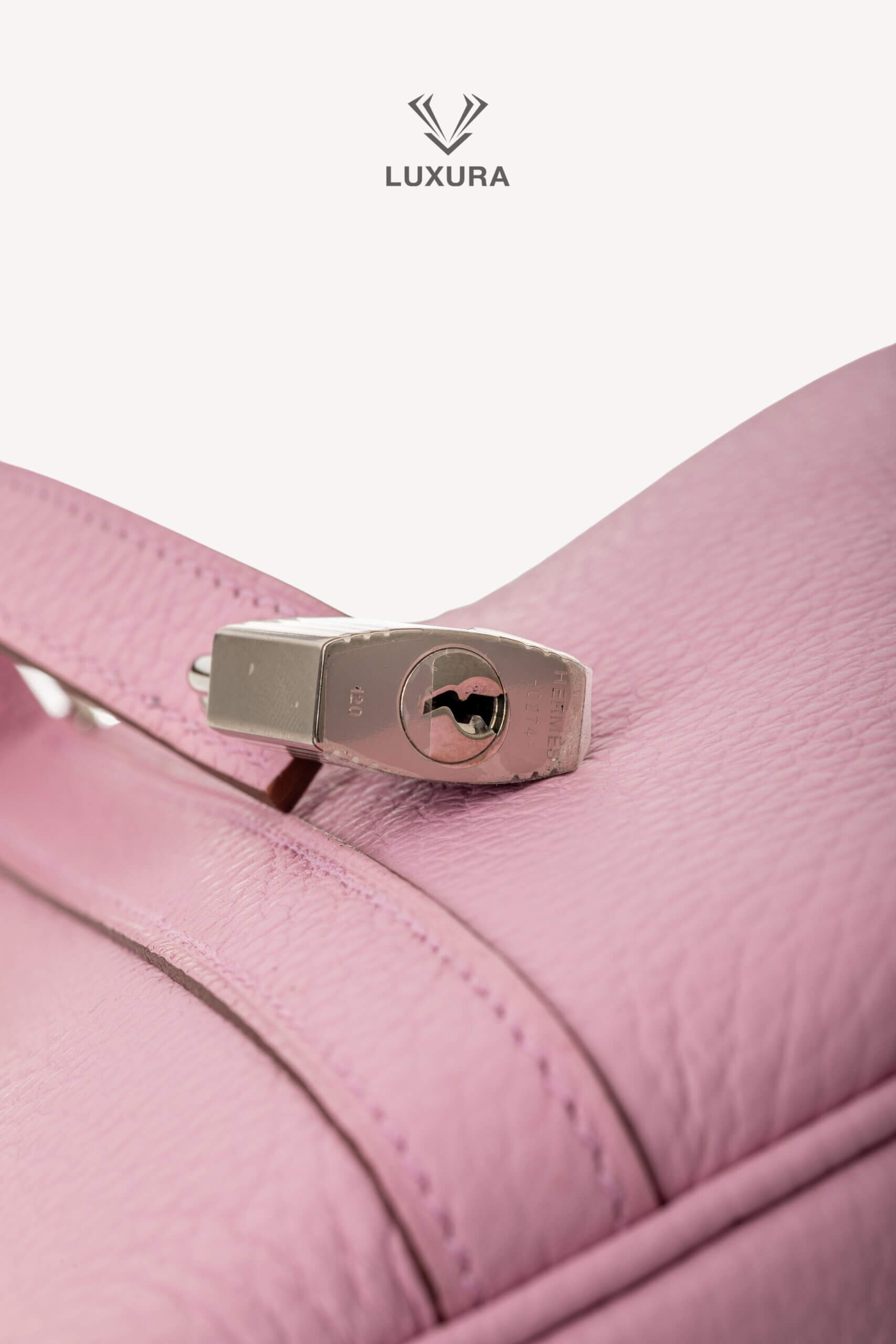 <span style="font-size: 10px;letter-spacing: .15em">HARD TO FIND</span><br>            <strong>HERMES</strong><br>            <div style="margin-top:10px;font-size:16px">Taurillon Clemence Picotin Lock 18 Mauve Sylvestre Palladium Hardware</div><br> - Image 20