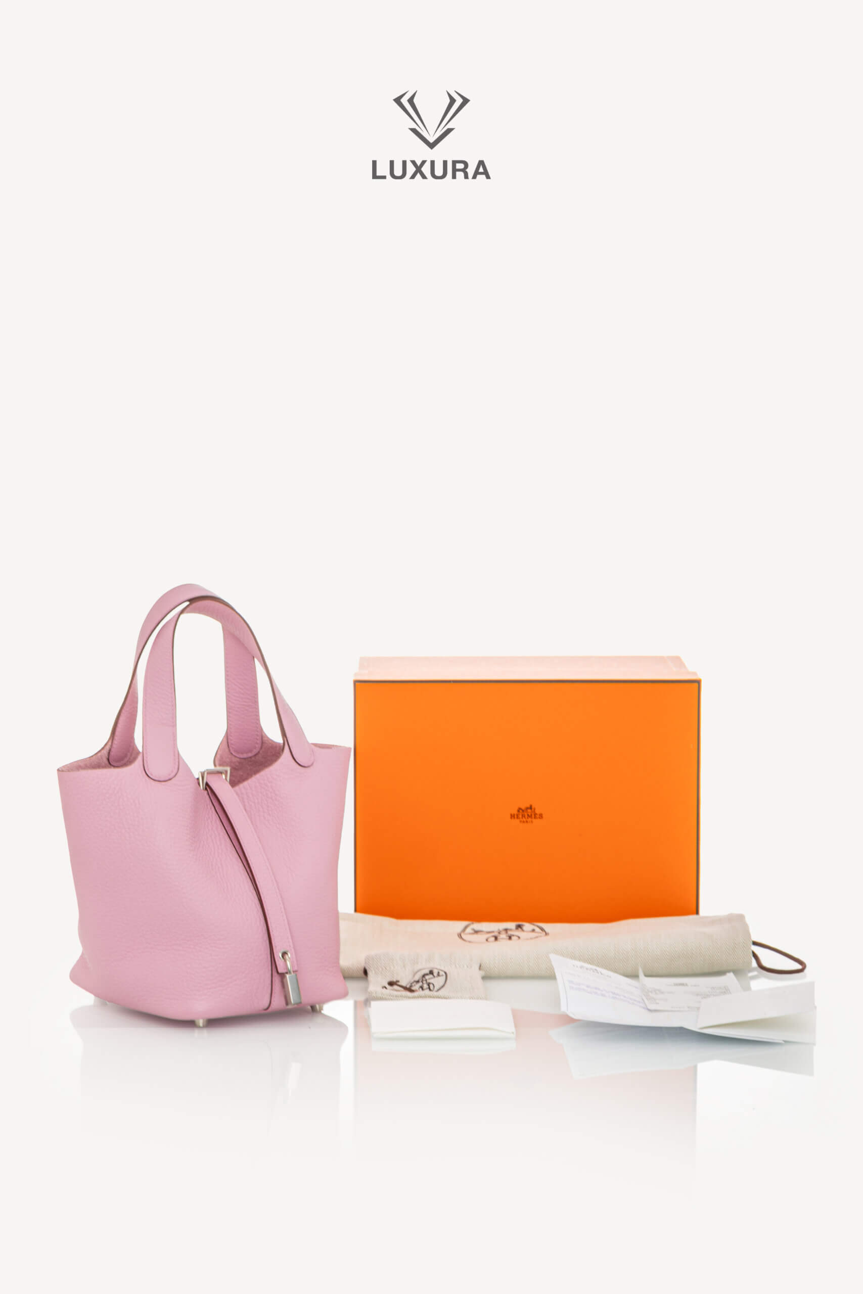 <span style="font-size: 10px;letter-spacing: .15em">HARD TO FIND</span><br>            <strong>HERMES</strong><br>            <div style="margin-top:10px;font-size:16px">Taurillon Clemence Picotin Lock 18 Mauve Sylvestre Palladium Hardware</div><br> - Image 23