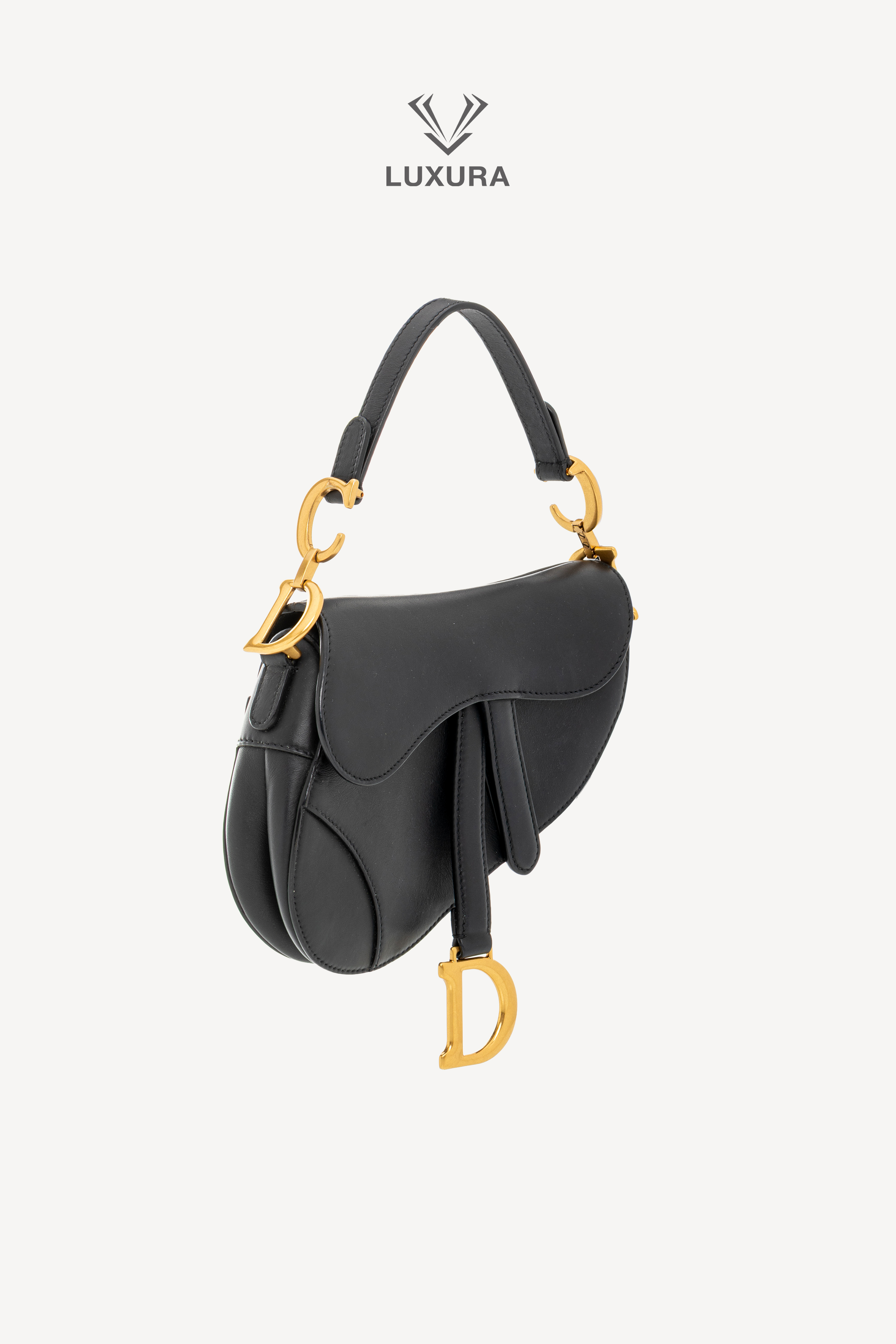 <span style="font-size: 10px;letter-spacing: .15em"></span><br>            <strong>CHRISTIAN DIOR</strong><br>            <div style="margin-top:10px;font-size:16px">Small Saddle Bag With Strap Calfskin Black</div><br> - Image 3