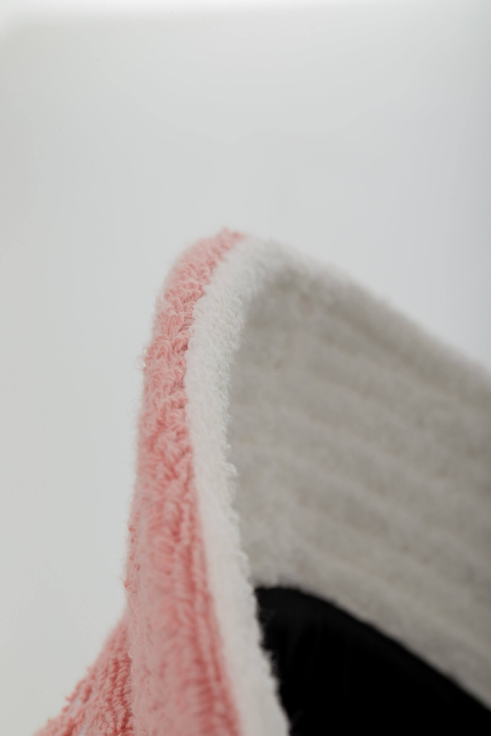 <span style="font-size: 10px;letter-spacing: .15em">HARD TO FIND</span><br> <strong>CHANEL</strong><br> <div style="margin-top:10px;font-size:16px">Terry Bucket Hat Pink M</div><br> - Image 7