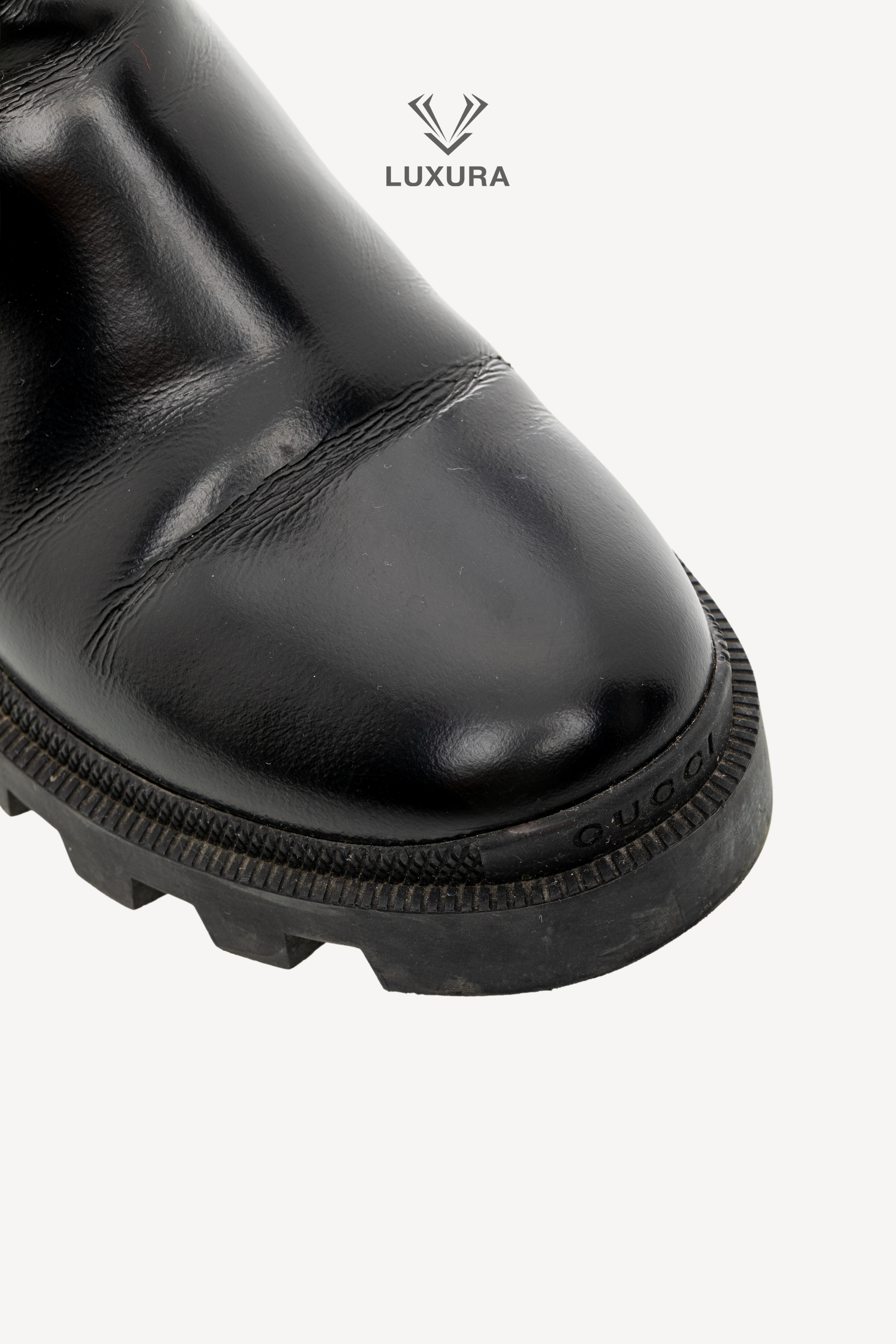 <span style="font-size: 10px;letter-spacing: .15em">BEST DEAL</span><br> <strong>GUCCI</strong><br> <div style="margin-top:10px;font-size:16px">Calfskin Crystal GG Trip Chelsea Ankle Boots Black 36</div><br> - Image 12