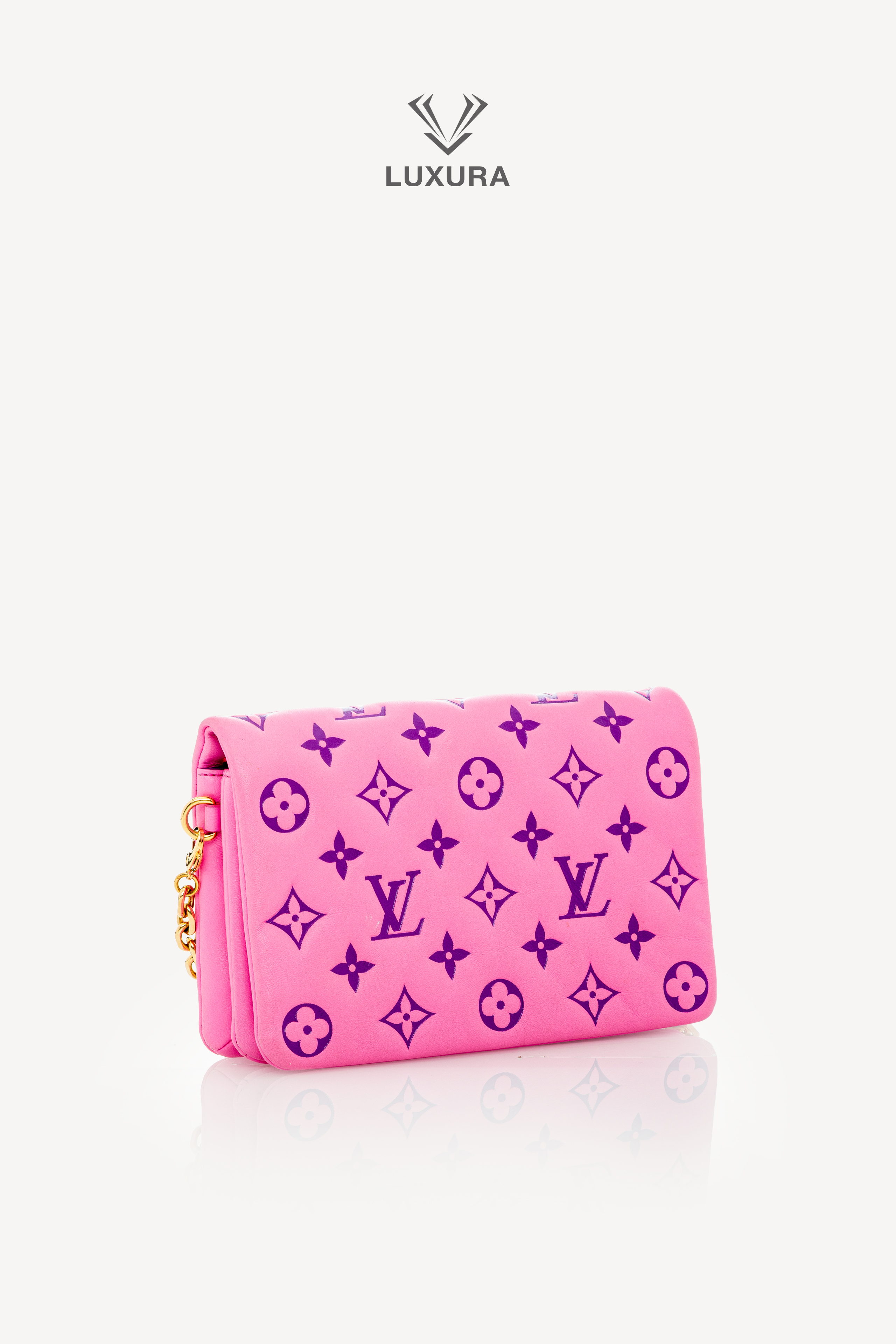 <span style="font-size: 10px;letter-spacing: .15em">HARD TO FIND</span><br>            <strong>LOUIS VUITTON</strong><br>            <div style="margin-top:10px;font-size:16px">Monogram Pochette Coussin Shoulder Bag Pink M80745</div><br> - Image 3