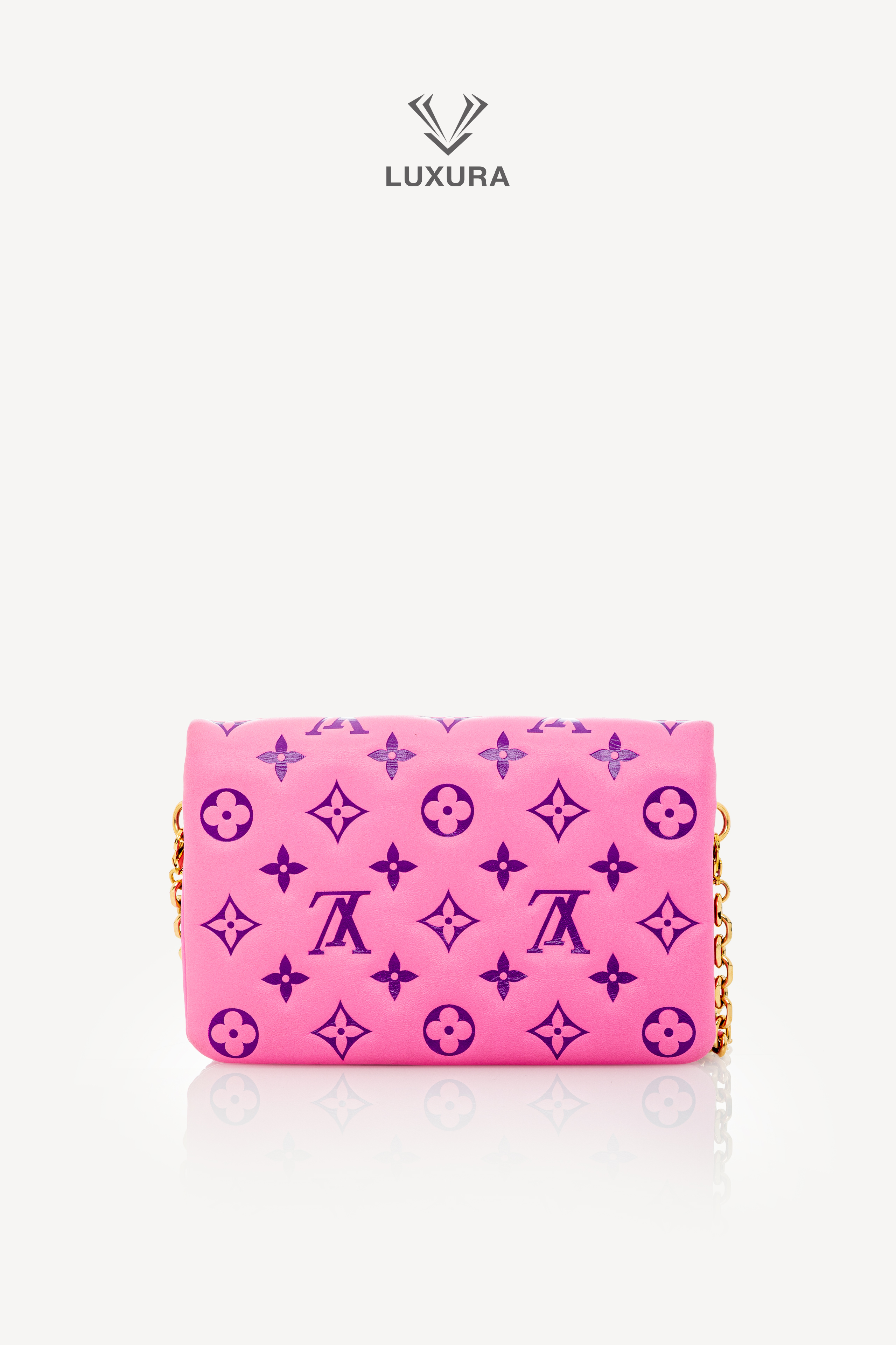 <span style="font-size: 10px;letter-spacing: .15em">HARD TO FIND</span><br>            <strong>LOUIS VUITTON</strong><br>            <div style="margin-top:10px;font-size:16px">Monogram Pochette Coussin Shoulder Bag Pink M80745</div><br> - Image 8