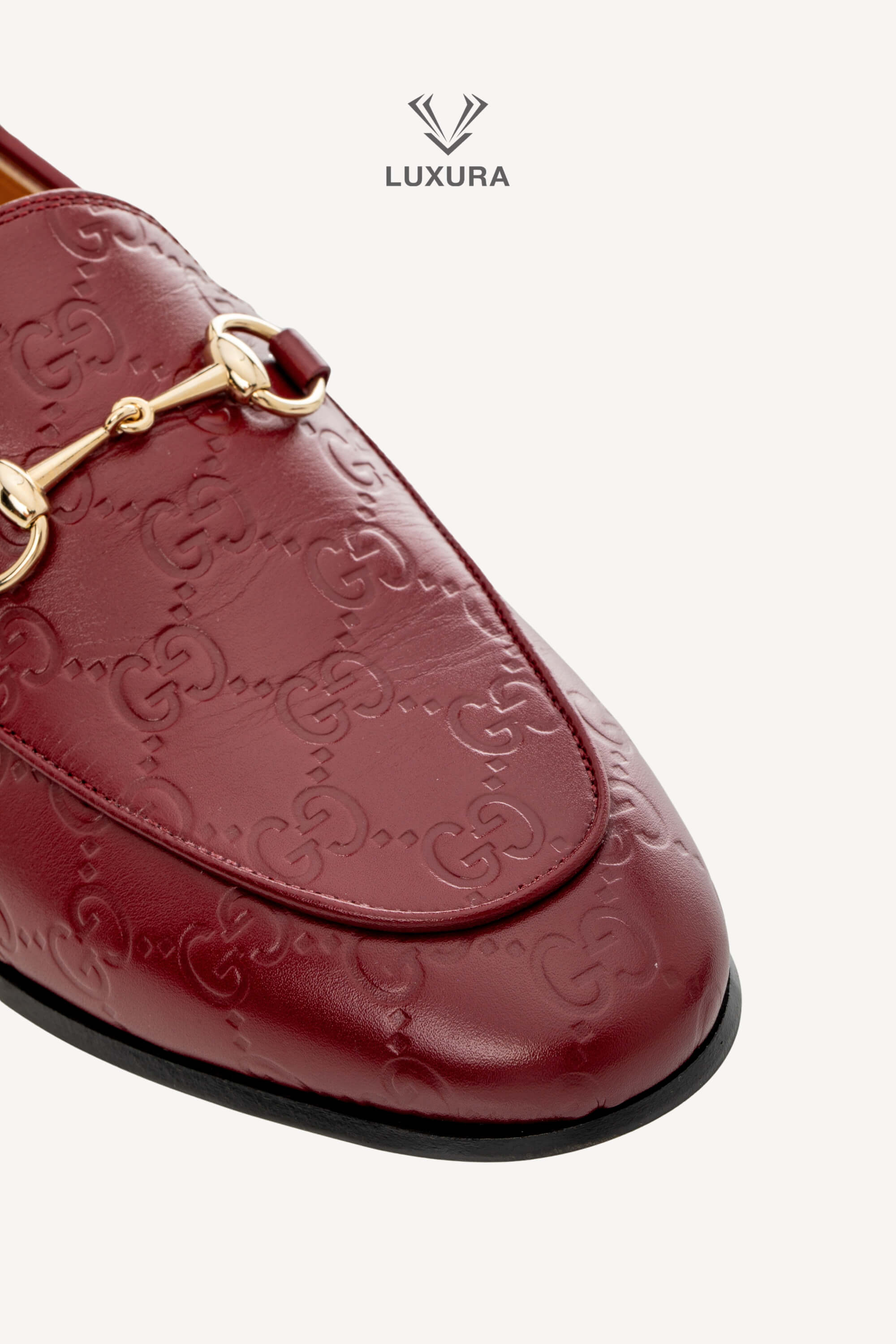 <span style="font-size: 10px;letter-spacing: .15em">BEST DEAL</span><br> <strong>GUCCI</strong><br> <div style="margin-top:10px;font-size:16px">Guccissima Jordaan Loafers Red 39</div><br> - Image 12