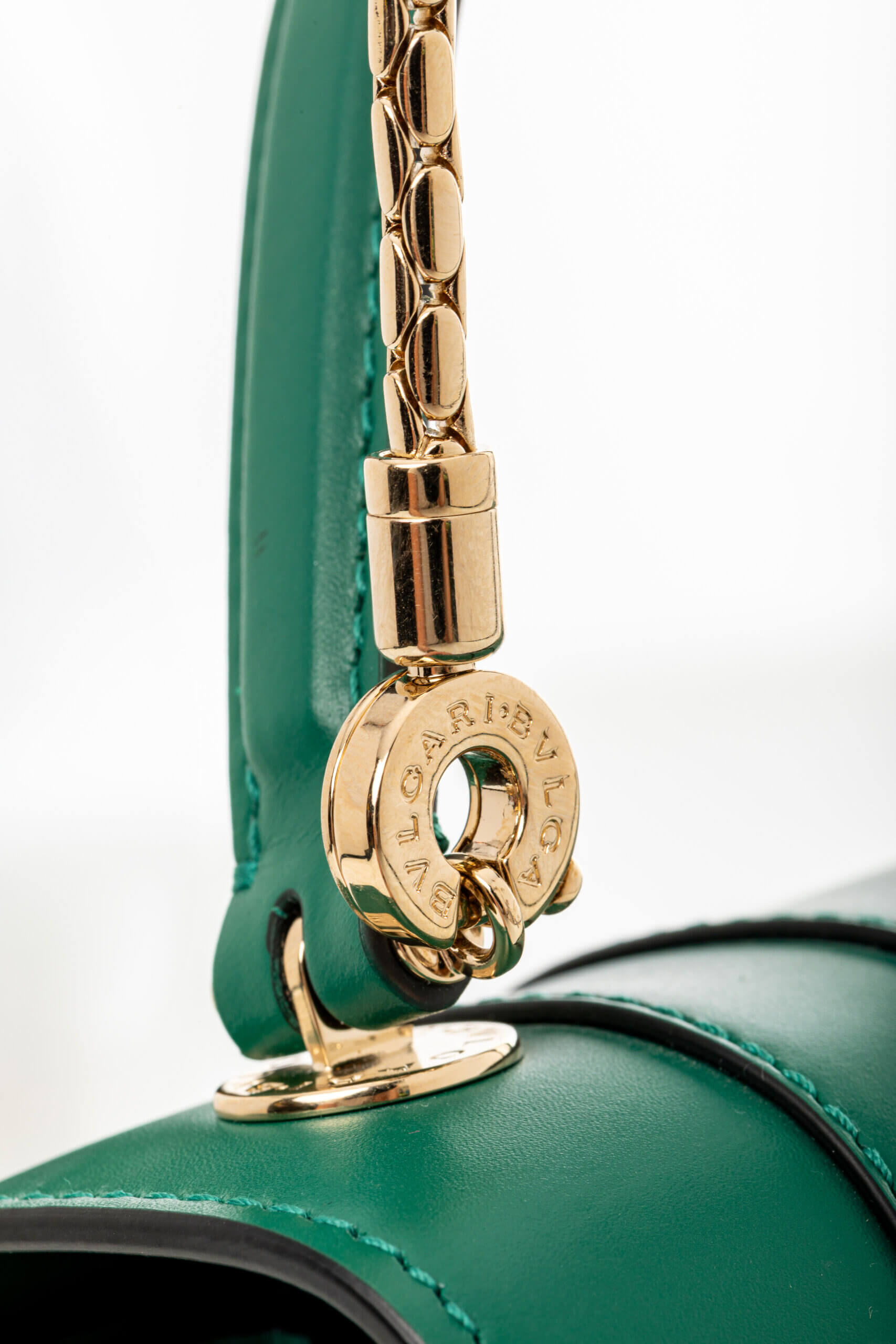<span style="font-size: 10px;letter-spacing: .15em"></span><br> <strong>BVLGARI</strong><br> <div style="margin-top:10px;font-size:16px">Calfskin Serpenti Forever Top Handle Bag Emerald Green</div><br> - Image 20