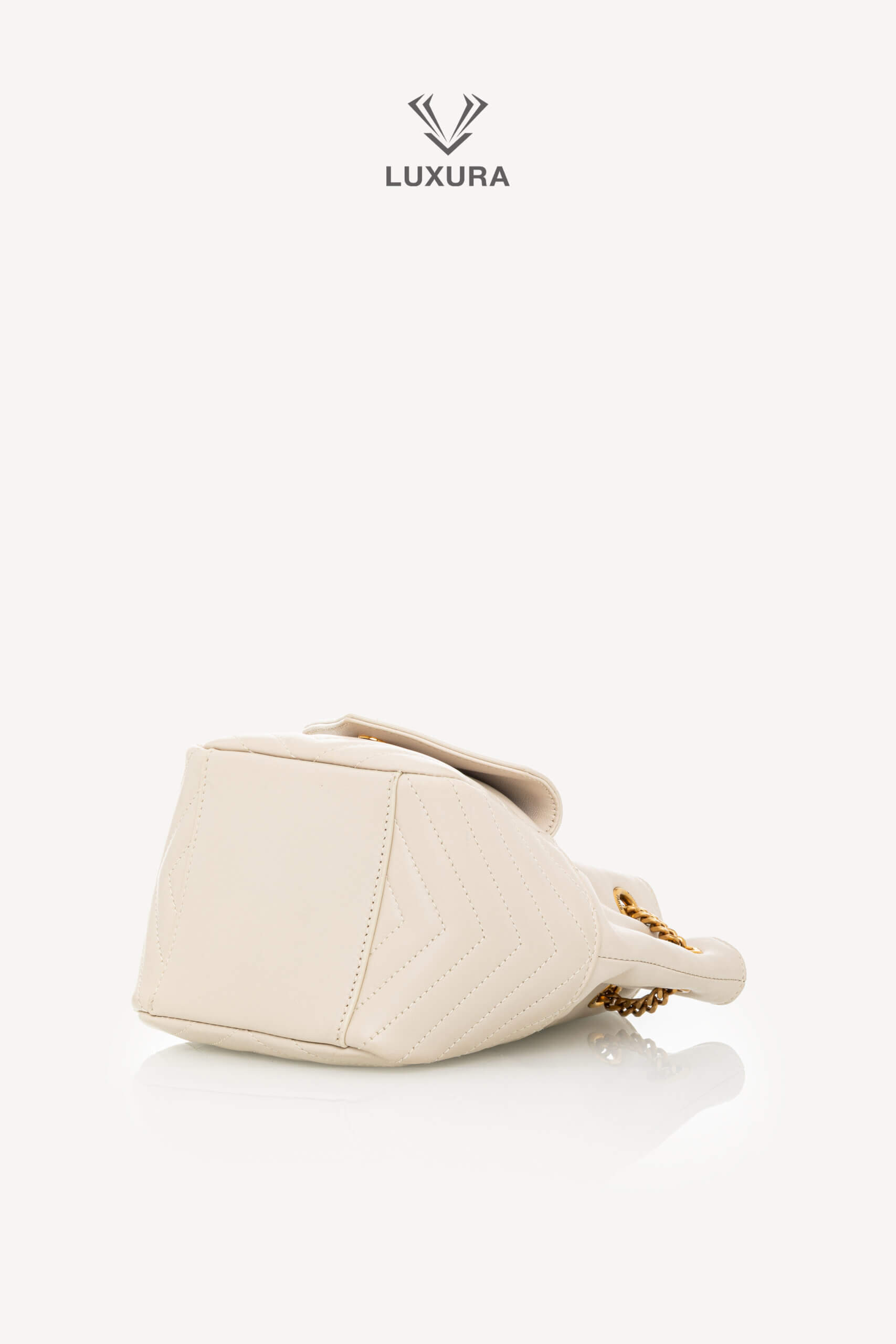 <span style="font-size: 10px;letter-spacing: .15em">HARD TO FIND</span><br>            <strong>SAINT LAURENT</strong><br>            <div style="margin-top:10px;font-size:16px">Lambskin Matelasse Monogram Joe Nano Bucket Bag Crema Soft</div><br> - Image 29