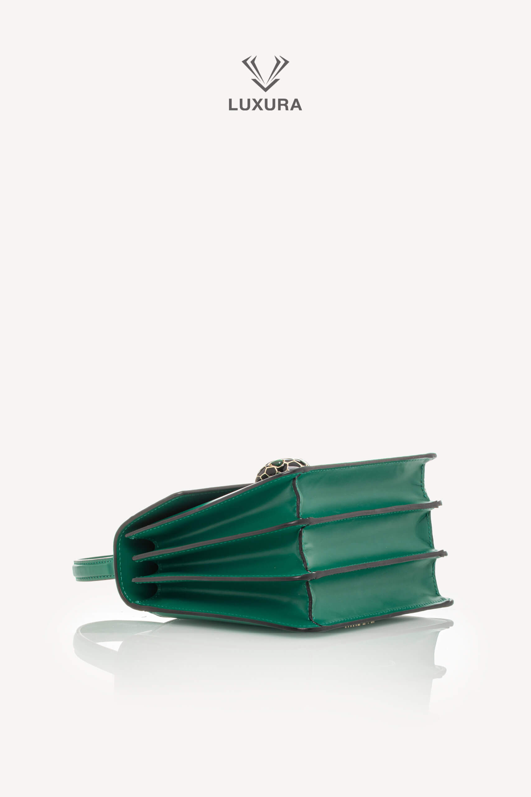 <span style="font-size: 10px;letter-spacing: .15em"></span><br> <strong>BVLGARI</strong><br> <div style="margin-top:10px;font-size:16px">Calfskin Serpenti Forever Top Handle Bag Emerald Green</div><br> - Image 25