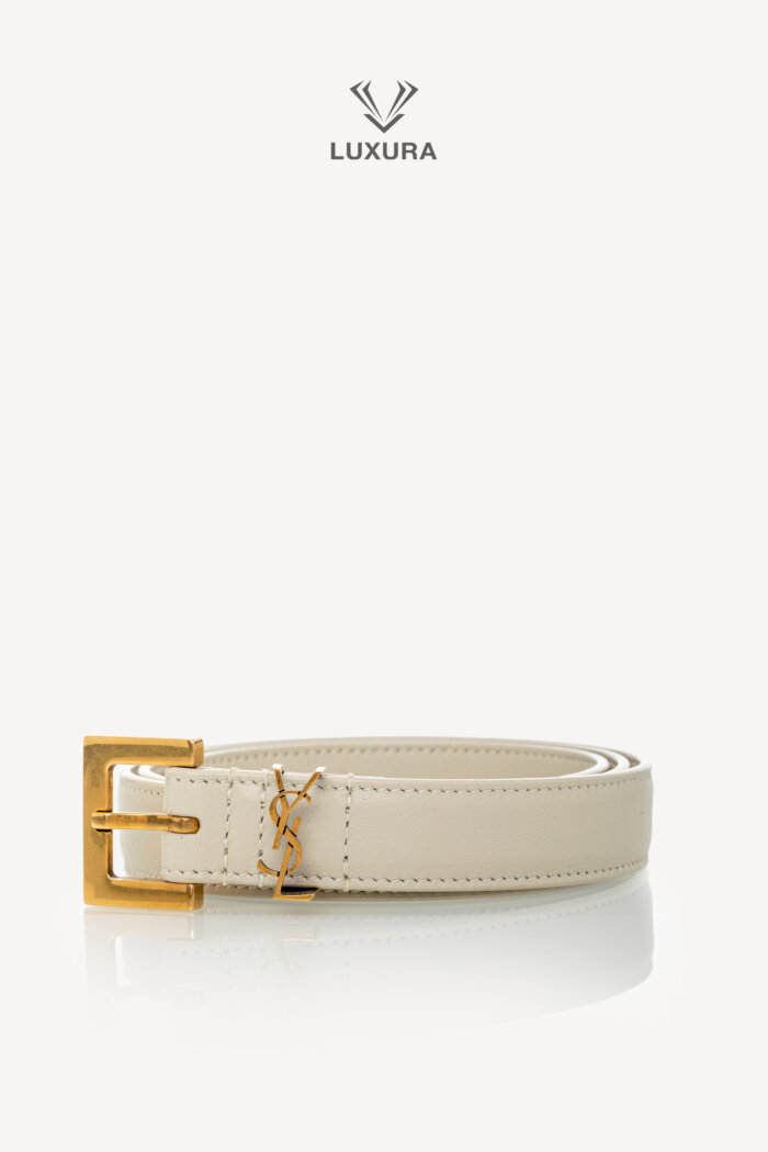 <span style="font-size: 10px;letter-spacing: .15em">BEST DEAL</span><br>            <strong>SAINT LAURENT</strong><br>            <div style="margin-top:10px;font-size:16px">Cassandre Thin `Belt in Smooth Leather Crema Soft 75</div><br>