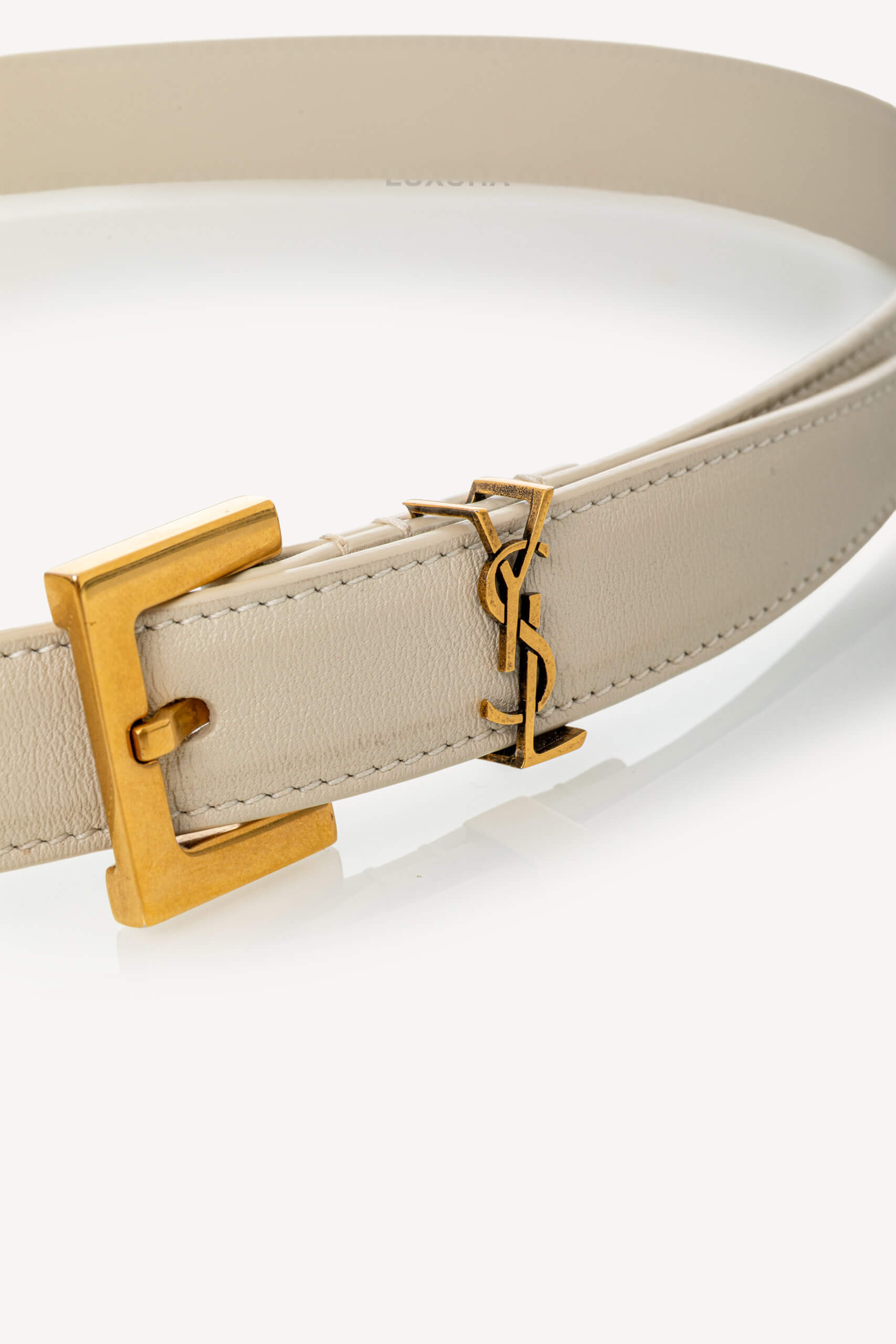 <span style="font-size: 10px;letter-spacing: .15em">BEST DEAL</span><br>            <strong>SAINT LAURENT</strong><br>            <div style="margin-top:10px;font-size:16px">Cassandre Thin `Belt in Smooth Leather Crema Soft 75</div><br> - Image 8