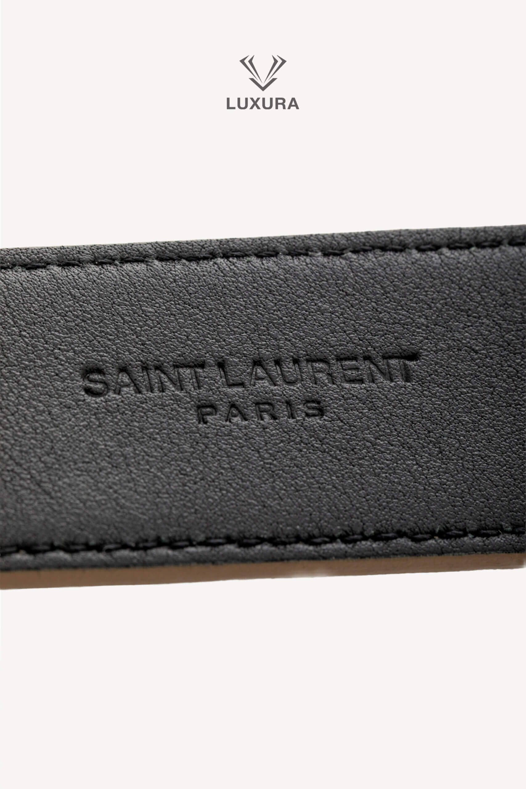 <span style="font-size: 10px;letter-spacing: .15em">BEST DEAL</span><br>            <strong>SAINT LAURENT</strong><br>            <div style="margin-top:10px;font-size:16px">Cassandre Belt in Shiny Leather Beige 75</div><br> - Image 11