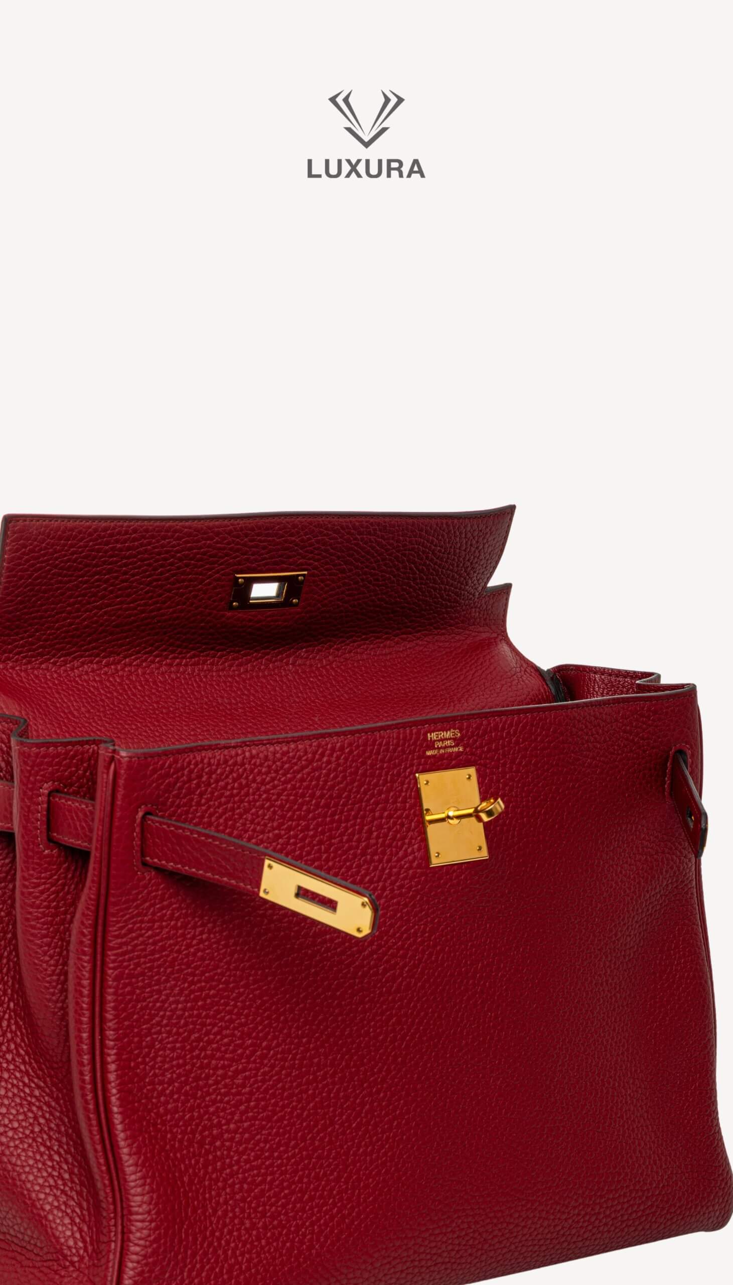 <span style="font-size: 10px;letter-spacing: .15em">HARD TO FIND</span><br>            <strong>HERMES</strong><br>            <div style="margin-top:10px;font-size:16px">Kelly 32 Retourne Togo Rouge Grenat Gold Hardware</div><br> - Image 16