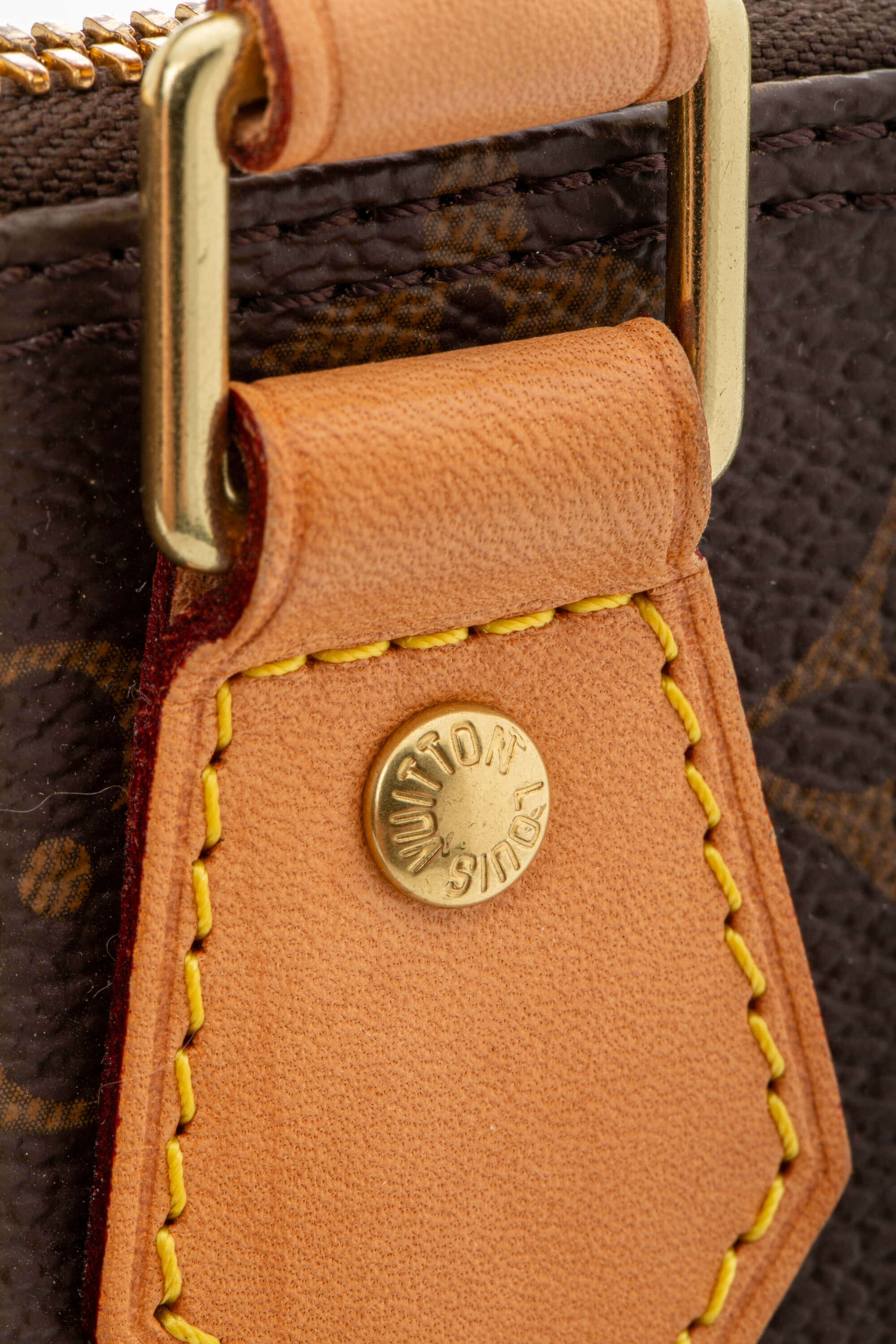 <span style="font-size: 10px;letter-spacing: .15em">BEST DEAL</span><br> <strong>LOUIS VUITTON</strong><br> <div style="margin-top:10px;font-size:16px">Alma PM Monogram Canvas Bag M53151</div><br> - Image 12