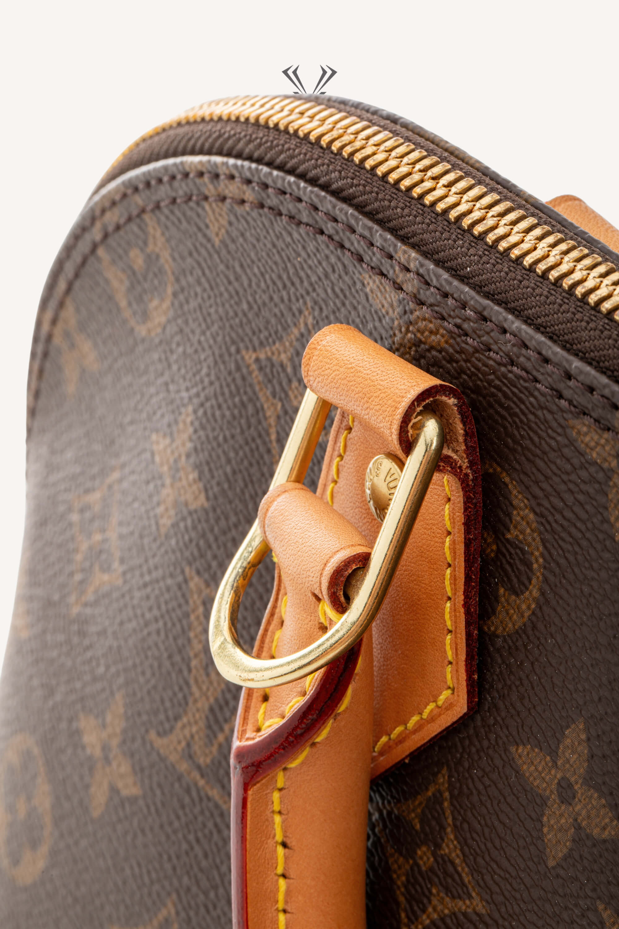 <span style="font-size: 10px;letter-spacing: .15em">BEST DEAL</span><br> <strong>LOUIS VUITTON</strong><br> <div style="margin-top:10px;font-size:16px">Alma PM Monogram Canvas Bag M53151</div><br> - Image 10