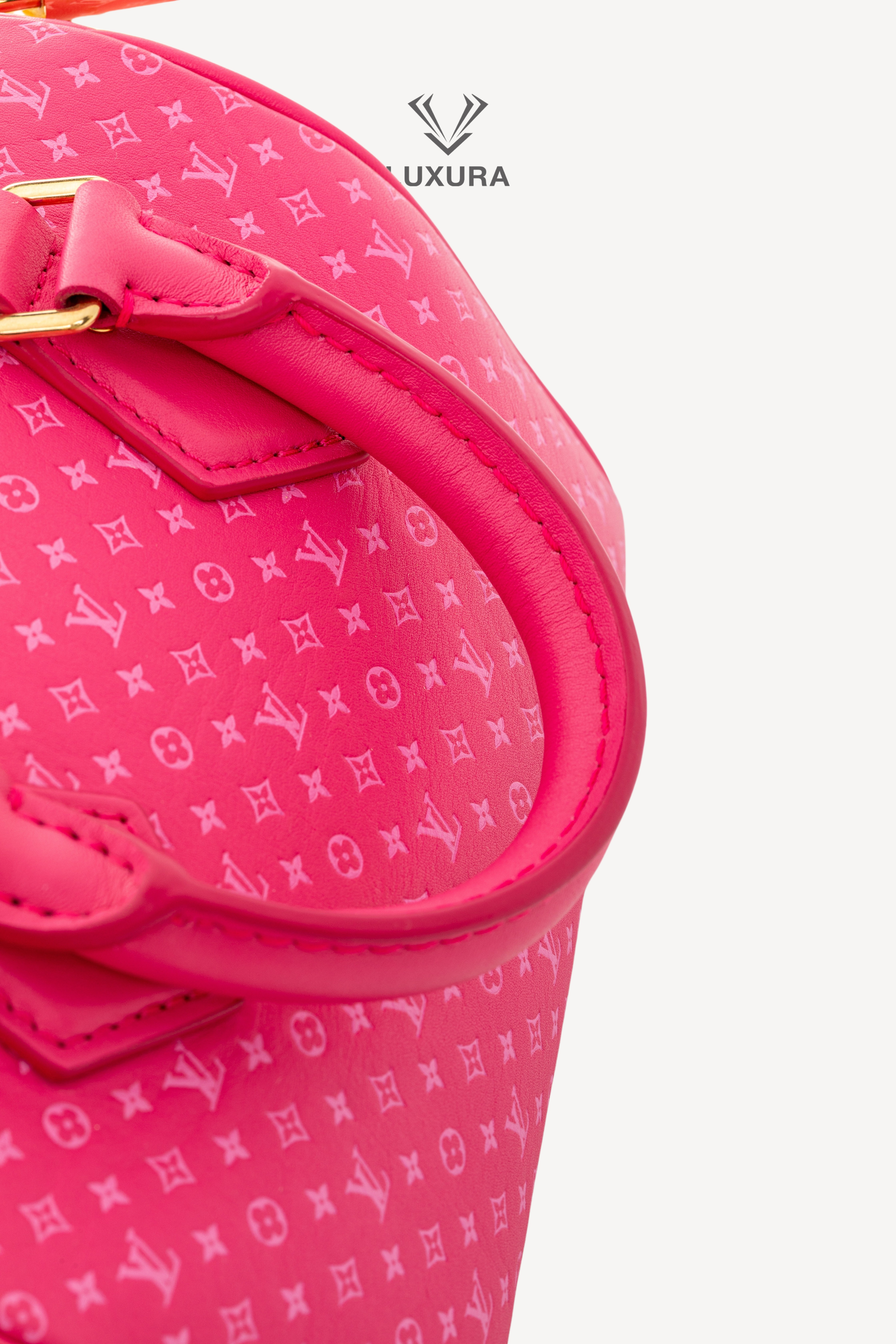 <span style="font-size: 10px;letter-spacing: .15em">HARD TO FIND</span><br>            <strong>LOUIS VUITTON</strong><br>            <div style="margin-top:10px;font-size:16px">Calfskin Nanogram Embossed Speedy Bandouliere 20 Rose</div><br> - Image 10