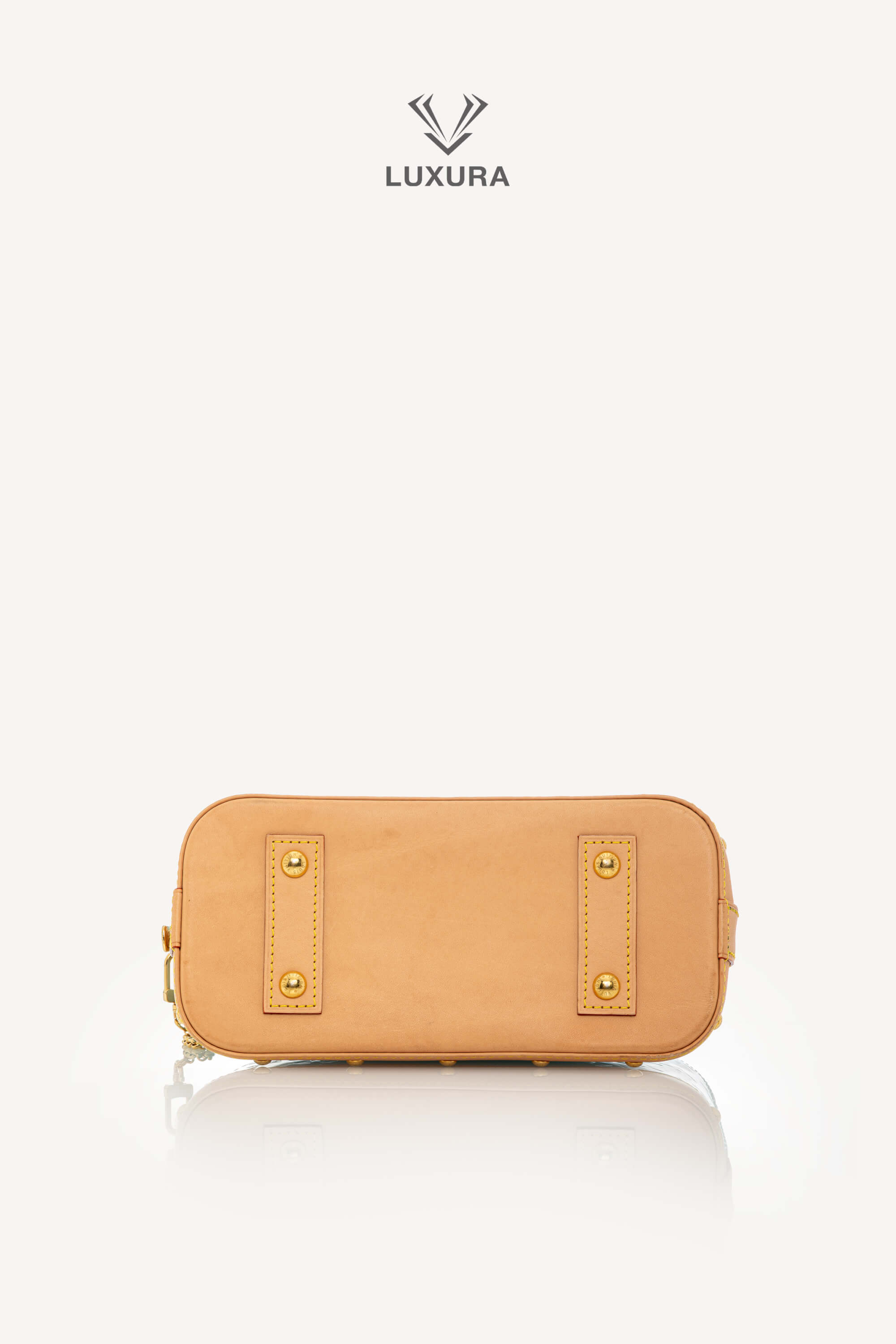 <span style="font-size: 10px;letter-spacing: .15em">HARD TO FIND</span><br>            <strong>LOUIS VUITTON</strong><br>            <div style="margin-top:10px;font-size:16px">Vernis Hairclip Alma BB Sky M24062</div><br> - Image 29