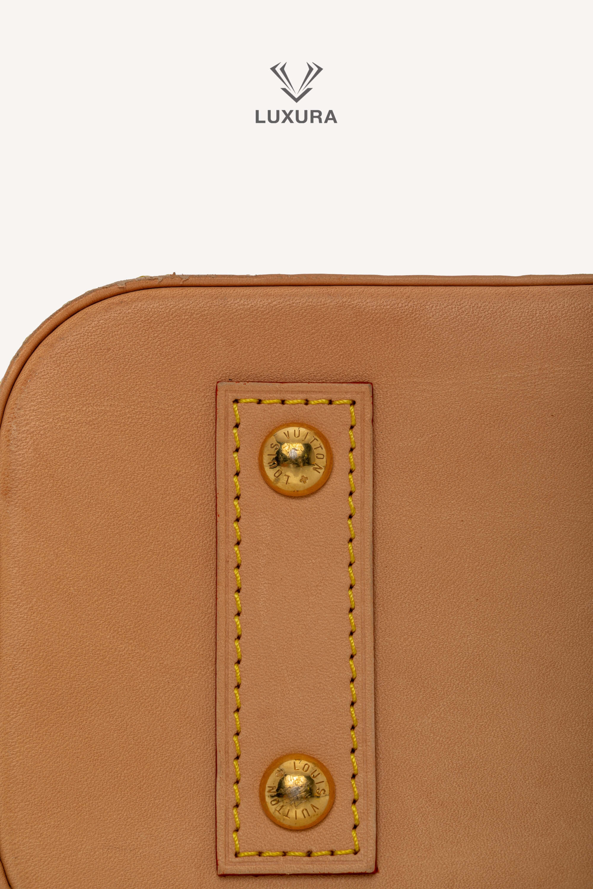 <span style="font-size: 10px;letter-spacing: .15em">HARD TO FIND</span><br>            <strong>LOUIS VUITTON</strong><br>            <div style="margin-top:10px;font-size:16px">Vernis Hairclip Alma BB Sky M24062</div><br> - Image 25