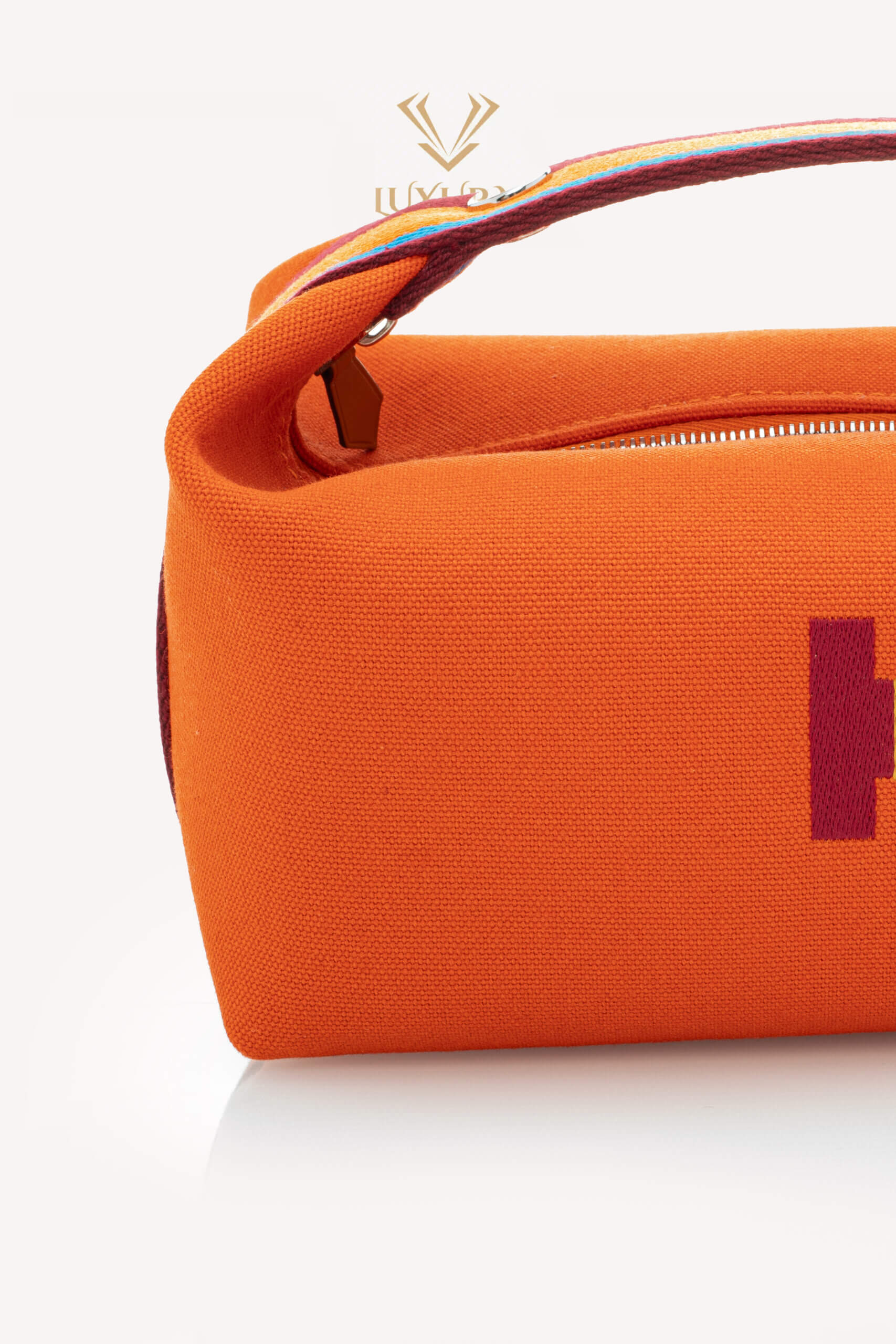 <span style="font-size: 10px; color: rgb(101, 101, 101);letter-spacing: .15em;">NEW COLLECTION</span><br><strong> HERMES </strong><br><div style="margin-top:10px; font-size:16px;"> Small Bride-a-Brac H Pavillion Case Orange Feu </div><br> - Image 6