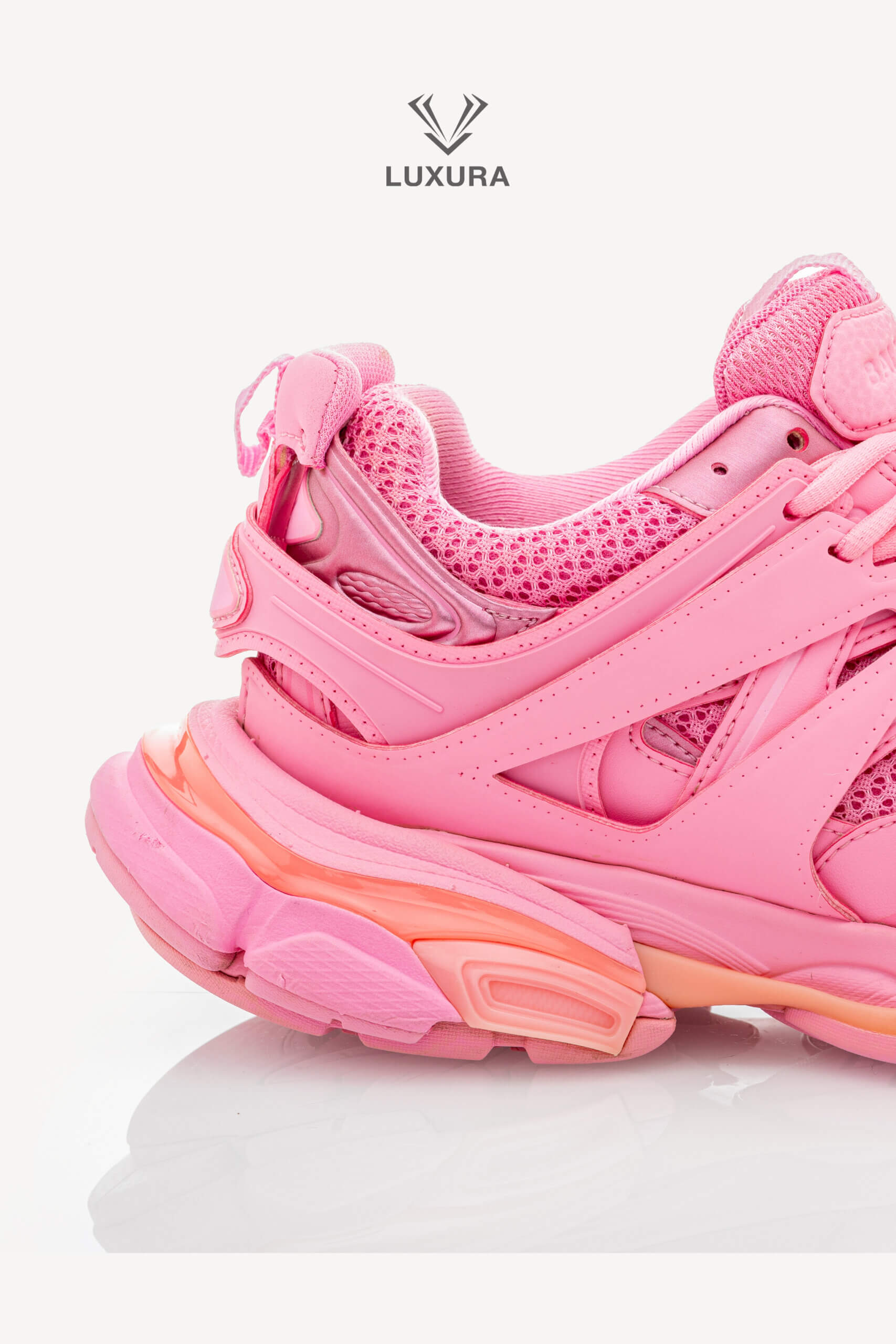 <span style="font-size: 10px;letter-spacing: .15em">BEST DEAL</span><br> <strong>BALENCIAGA</strong><br> <div style="margin-top:10px;font-size:16px">Mesh Nylon Track Sneaker Pink 38</div><br> - Image 10