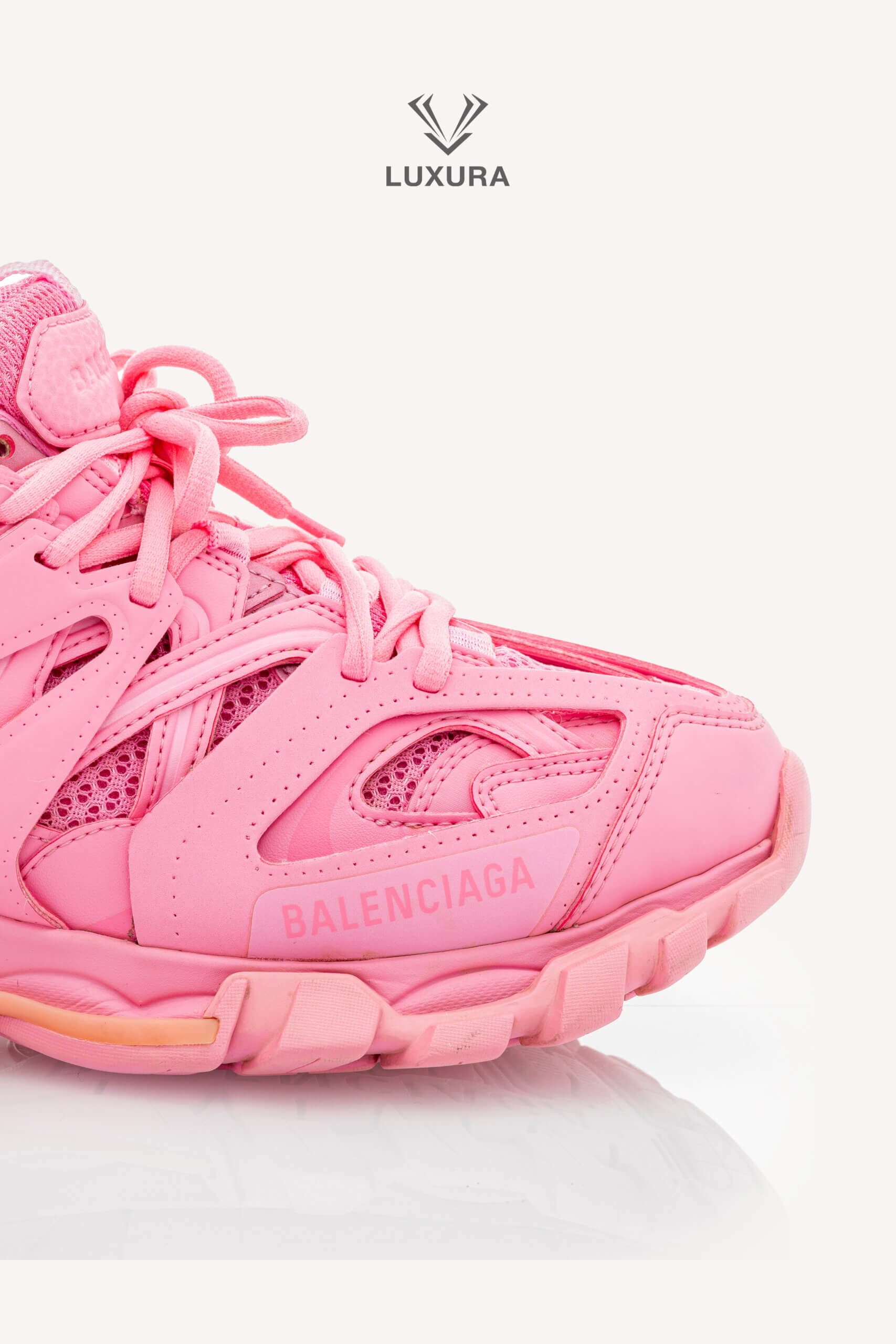 <span style="font-size: 10px;letter-spacing: .15em">BEST DEAL</span><br> <strong>BALENCIAGA</strong><br> <div style="margin-top:10px;font-size:16px">Mesh Nylon Track Sneaker Pink 38</div><br> - Image 11