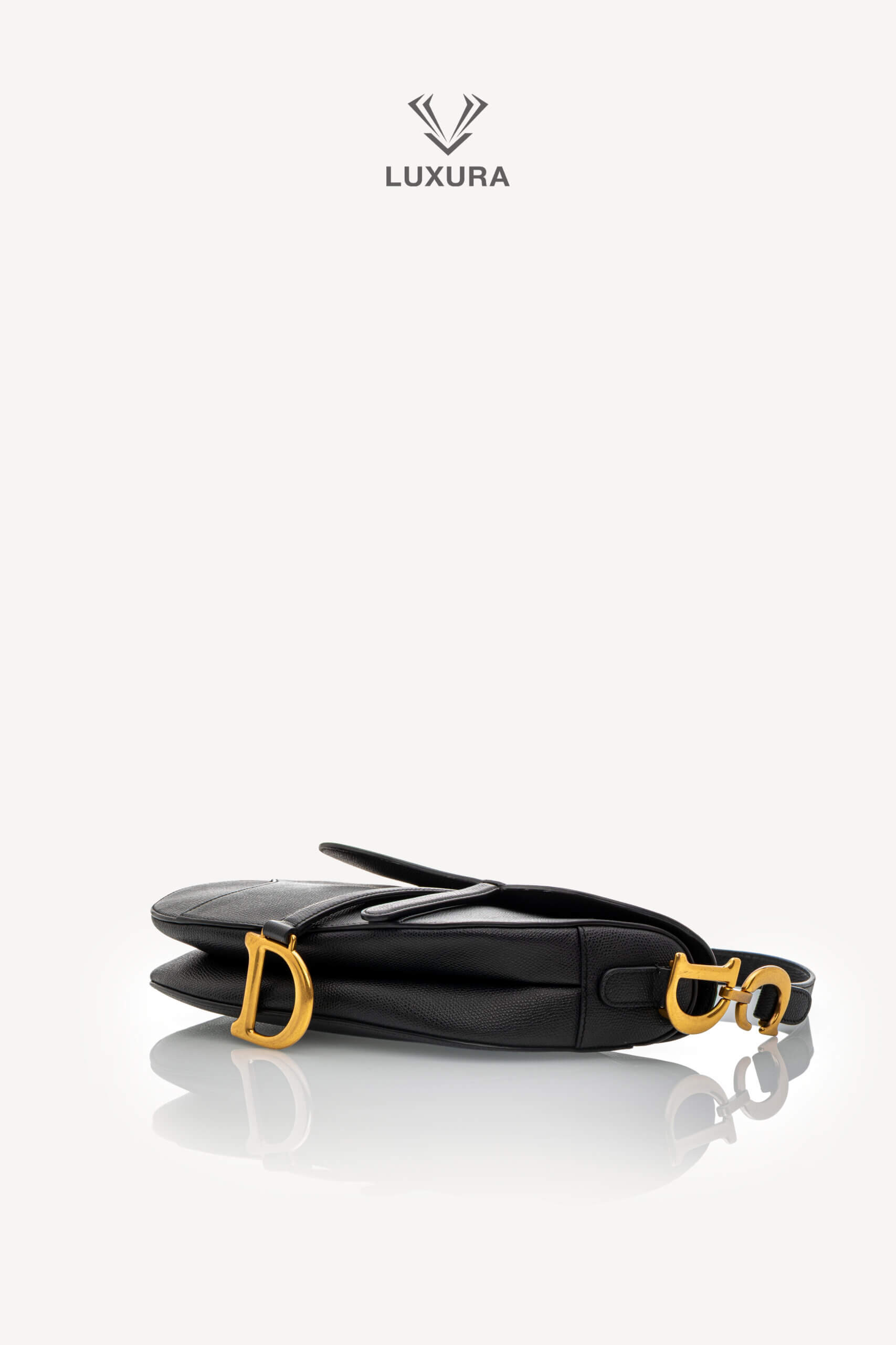 <span style="font-size: 10px;letter-spacing: .15em">BEST DEAL</span><br>            <strong>CHRISTIAN DIOR</strong><br>            <div style="margin-top:10px;font-size:16px">Grained Calfskin Saddle Bag Black</div><br> - Image 22