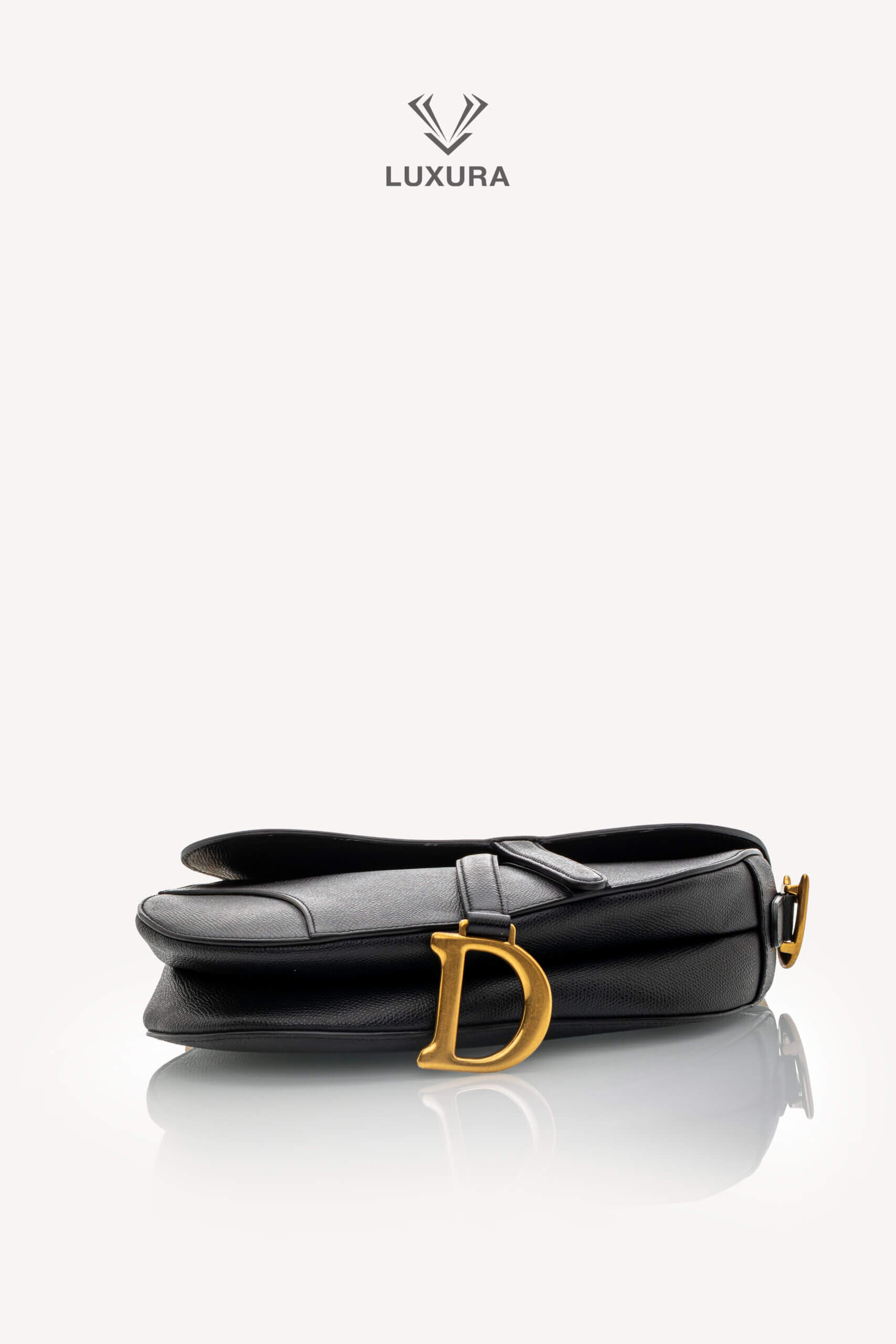 <span style="font-size: 10px;letter-spacing: .15em">BEST DEAL</span><br>            <strong>CHRISTIAN DIOR</strong><br>            <div style="margin-top:10px;font-size:16px">Grained Calfskin Saddle Bag Black</div><br> - Image 21