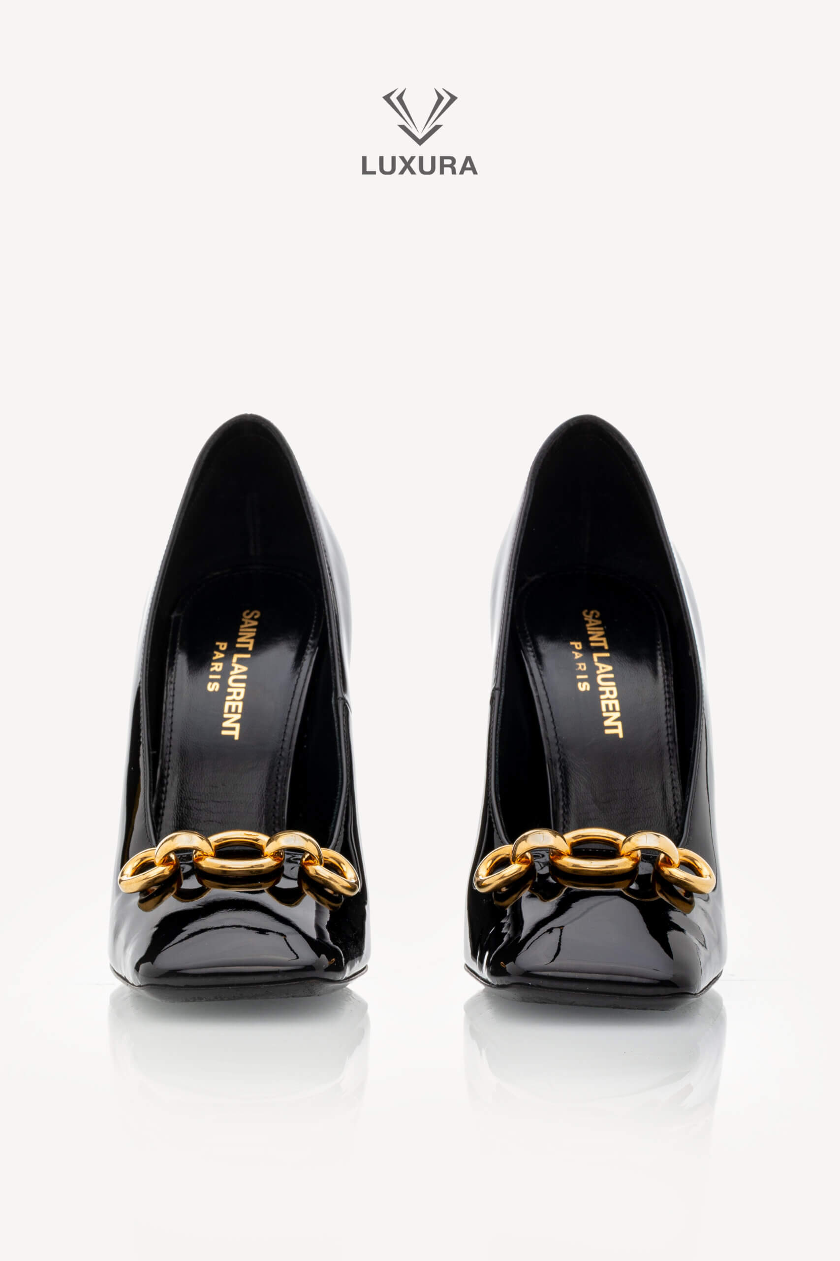 <span style="font-size: 10px;letter-spacing: .15em">NEW COLLECTION</span><br> <strong>SAINT LAURENT</strong><br> <div style="margin-top:10px;font-size:16px">Patent Silvana Pumps Black 37</div><br> - Image 5