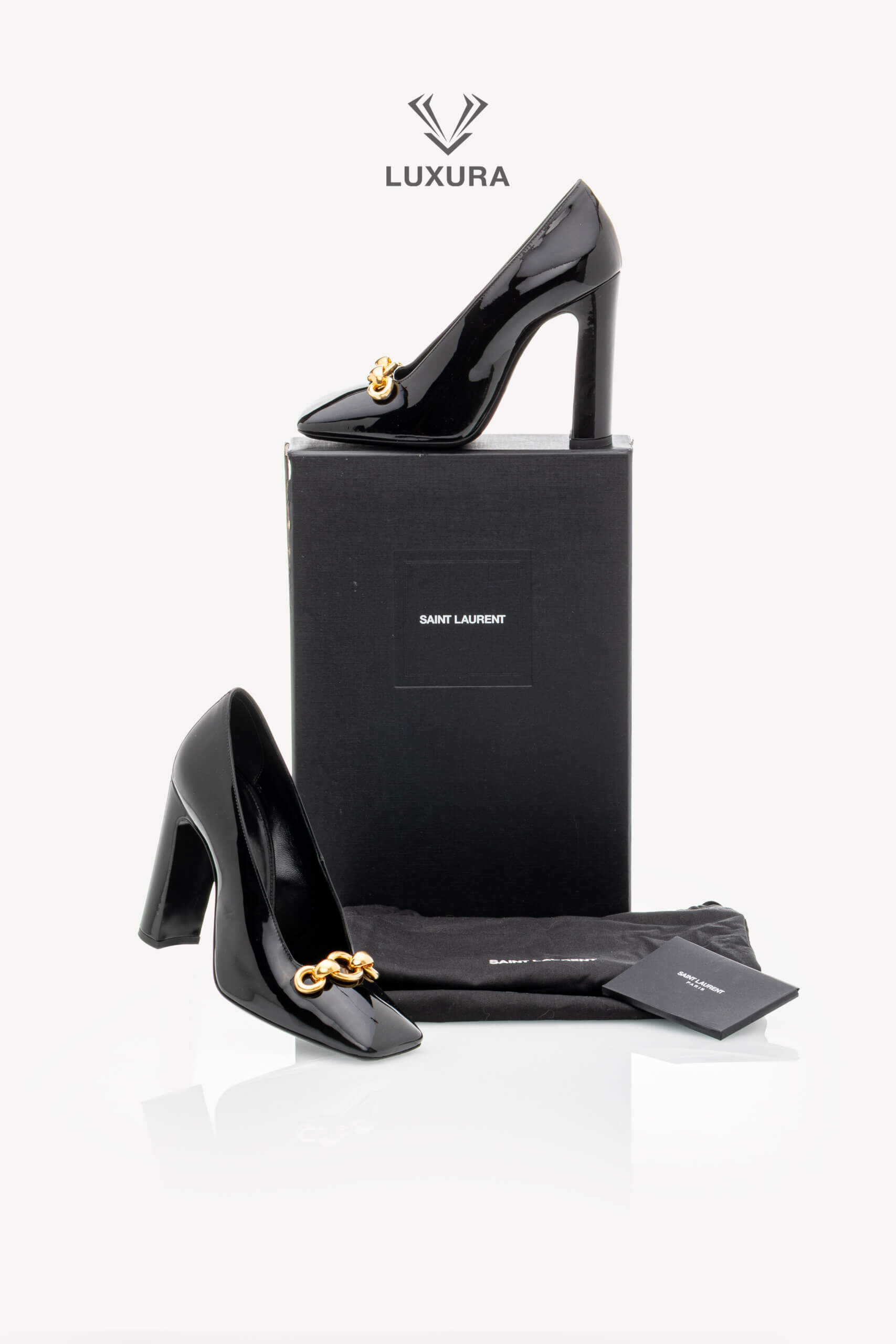 <span style="font-size: 10px;letter-spacing: .15em">NEW COLLECTION</span><br> <strong>SAINT LAURENT</strong><br> <div style="margin-top:10px;font-size:16px">Patent Silvana Pumps Black 37</div><br> - Image 2