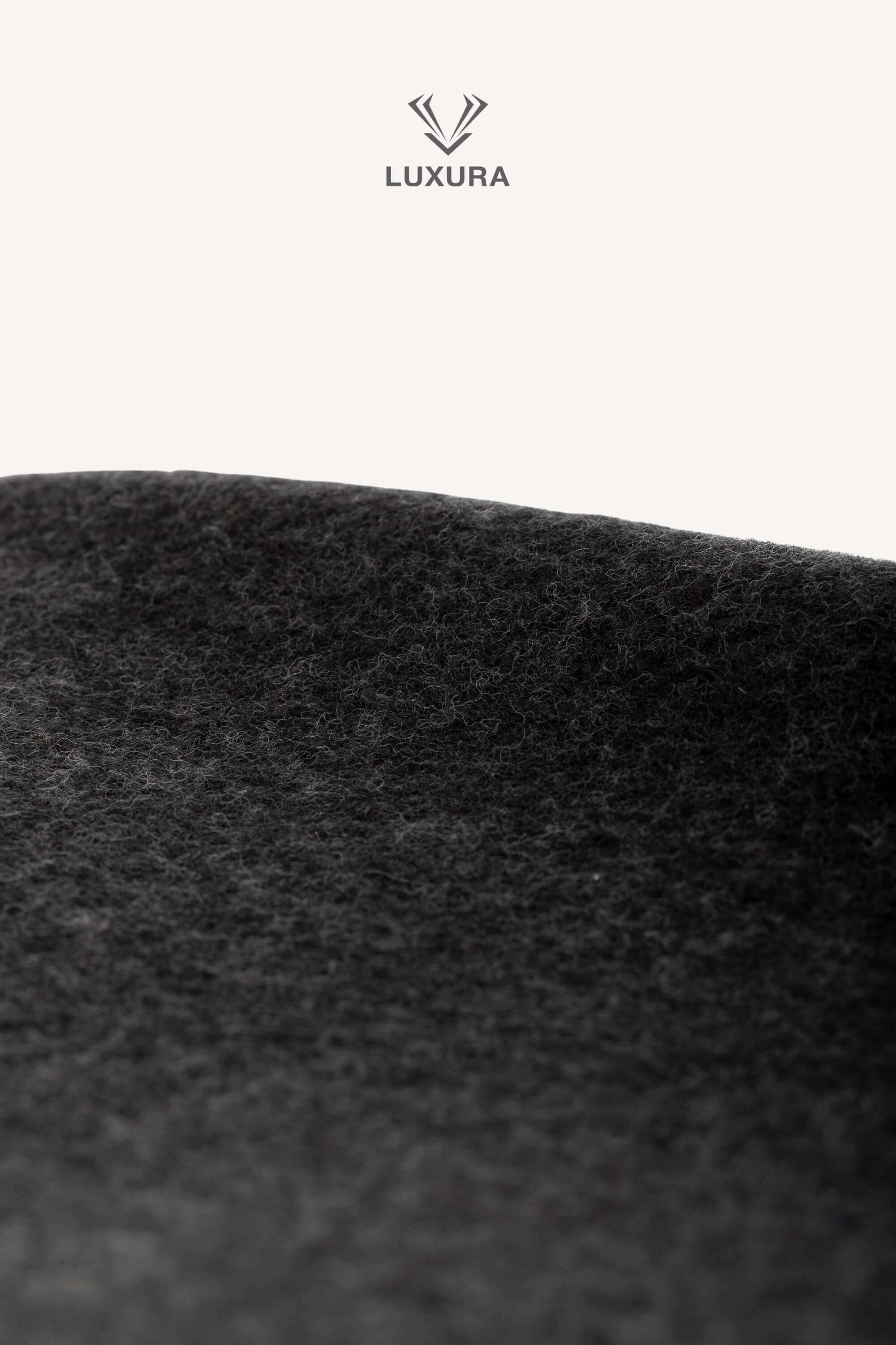 <span style="font-size: 10px;letter-spacing: .15em">HARD TO FIND</span><br>            <strong>HERMES</strong><br>            <div style="margin-top:10px;font-size:16px">Merino Wool Cashmere Avalon Blanket Ecru Dark Grey</div><br> - Image 12