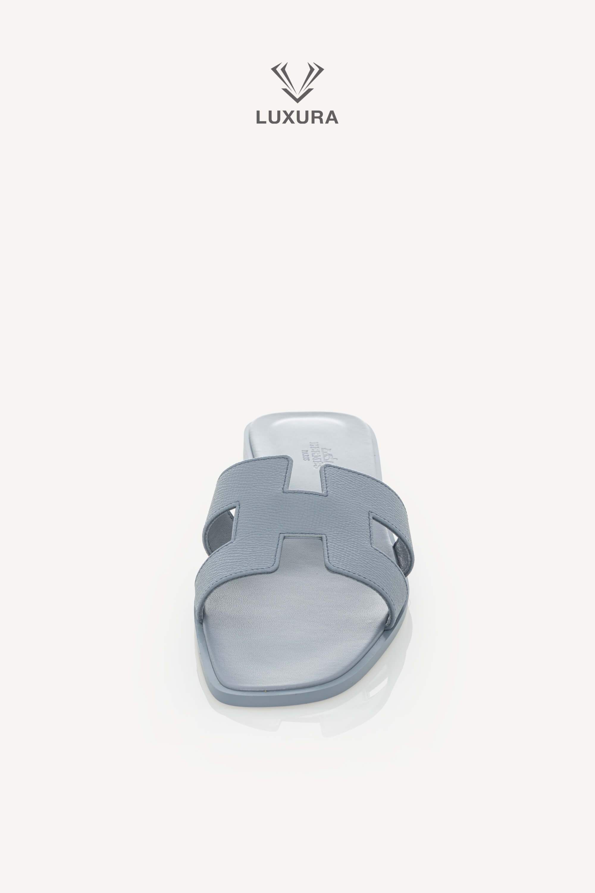 <span style="font-size: 10px;letter-spacing: .15em"></span><br>            <strong>HERMES</strong><br>            <div style="margin-top:10px;font-size:16px">Oran Sandals Bleu 42 ( true size 41 )</div><br> - Image 10