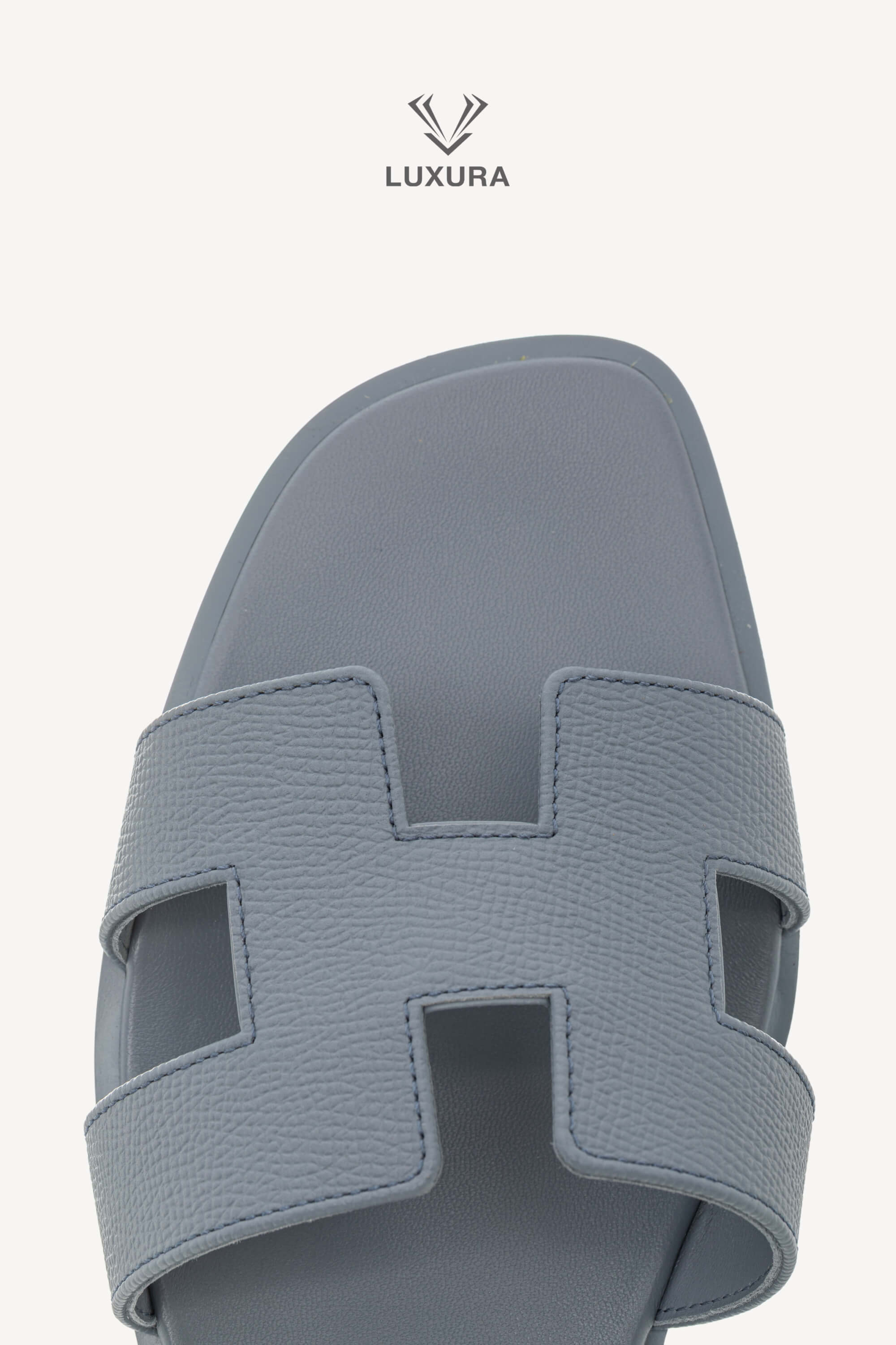 <span style="font-size: 10px;letter-spacing: .15em"></span><br>            <strong>HERMES</strong><br>            <div style="margin-top:10px;font-size:16px">Oran Sandals Bleu 42 ( true size 41 )</div><br> - Image 7