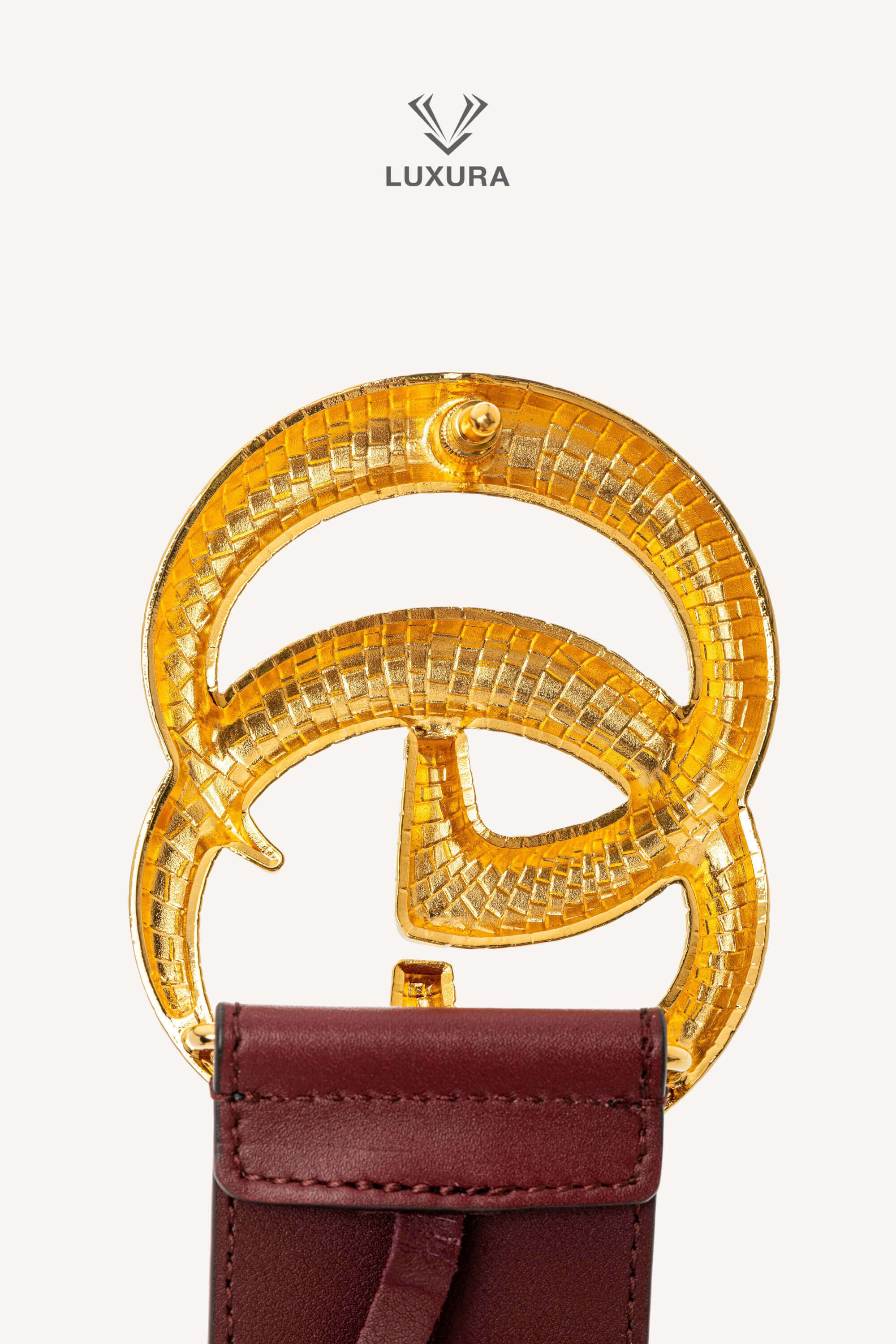 <span style="font-size: 10px;letter-spacing: .15em">HARD TO FIND</span><br> <strong>GUCCI</strong><br> <div style="margin-top:10px;font-size:16px">GG Marmont Wide Waist Buckle Belt 50 mm Leather Burgundy 75</div><br> - Image 13