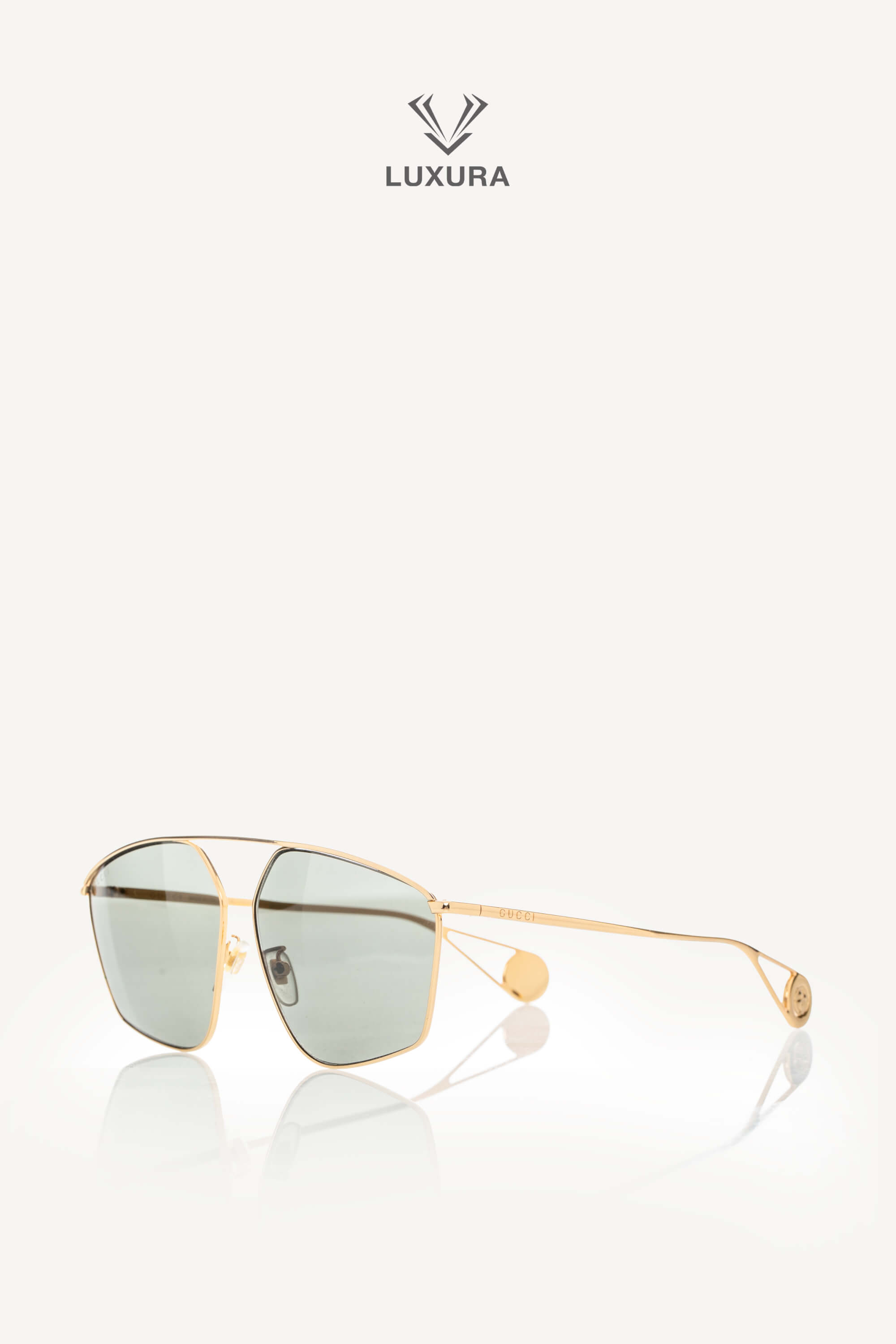 <span style="font-size: 10px;letter-spacing: .15em">BEST DEAL</span><br> <strong>GUCCI</strong><br> <div style="margin-top:10px;font-size:16px">Square Sunglasses With Optimal Fit-Gold Metal Frame GG0437SA 002</div><br>