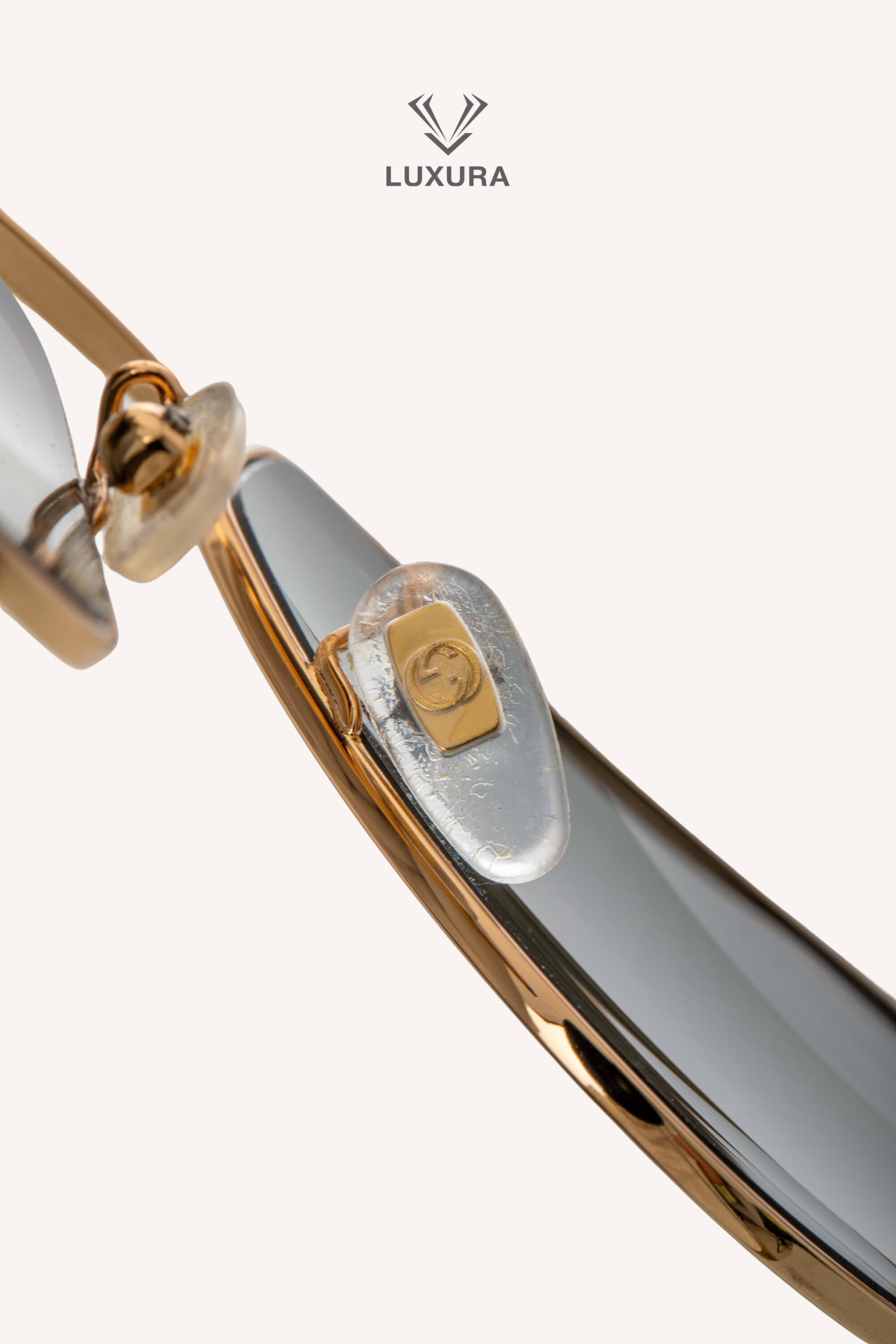 <span style="font-size: 10px;letter-spacing: .15em">BEST DEAL</span><br> <strong>GUCCI</strong><br> <div style="margin-top:10px;font-size:16px">Square Sunglasses With Optimal Fit-Gold Metal Frame GG0437SA 002</div><br> - Image 10